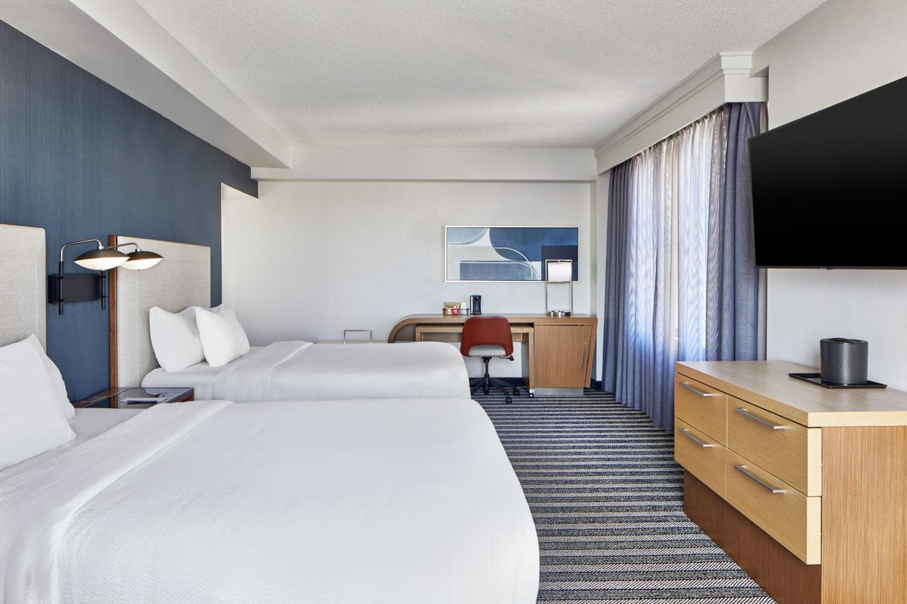 Large Room with Two Double Beds - Photo 1