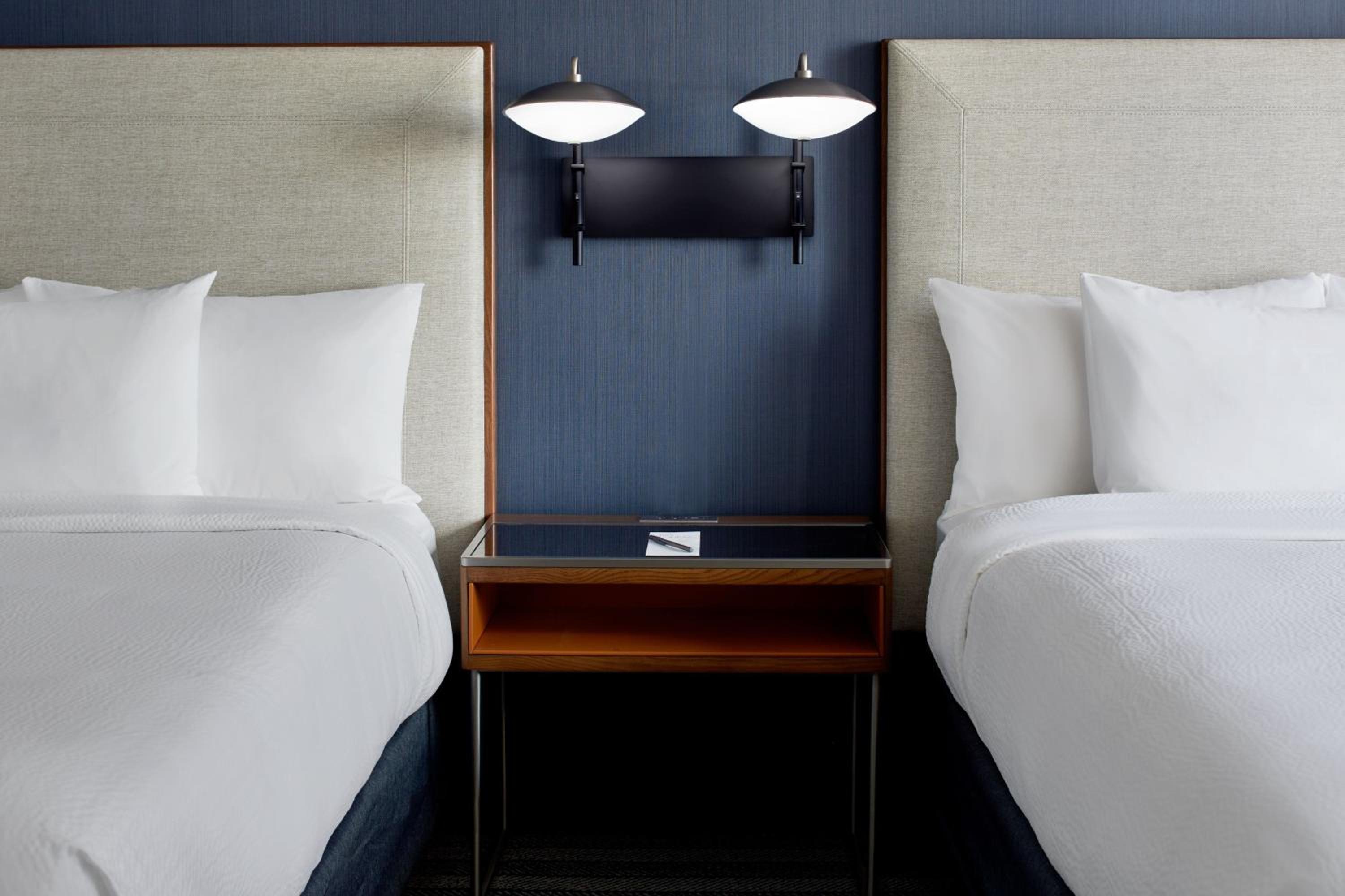 Double Room with Two Double Beds - Photo 2