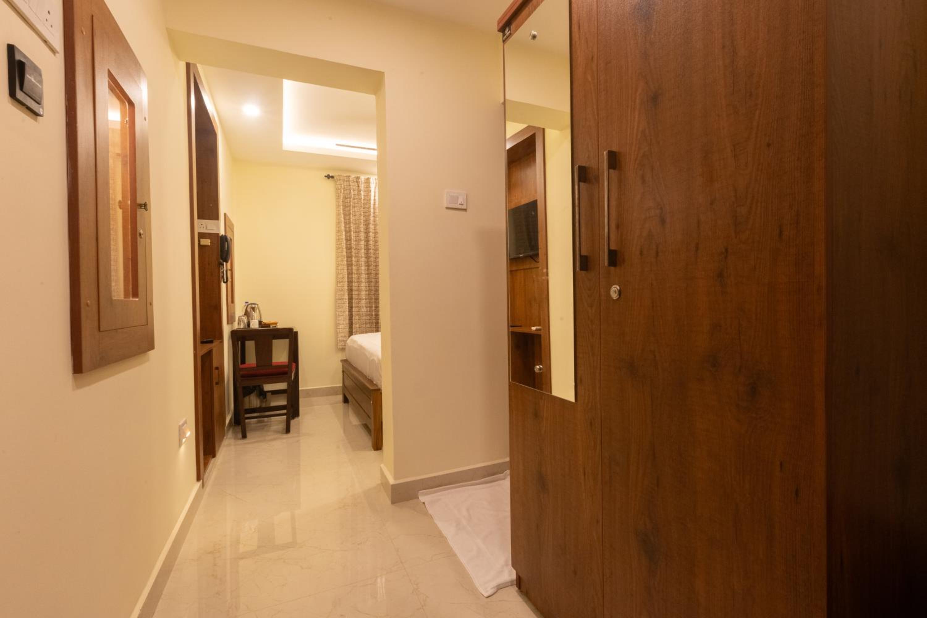 Double Room - Photo 3