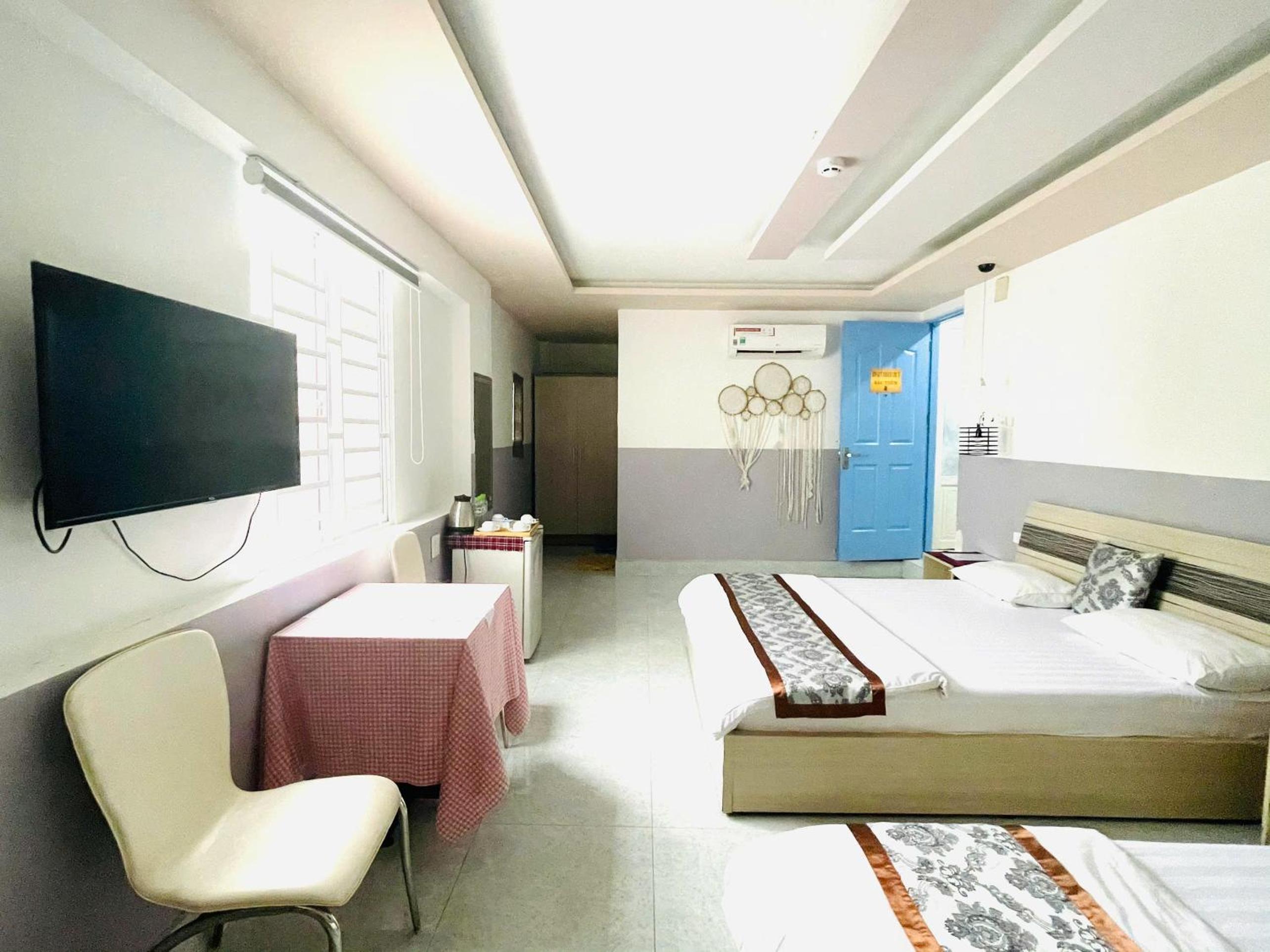 Family Room with Bath photo 2