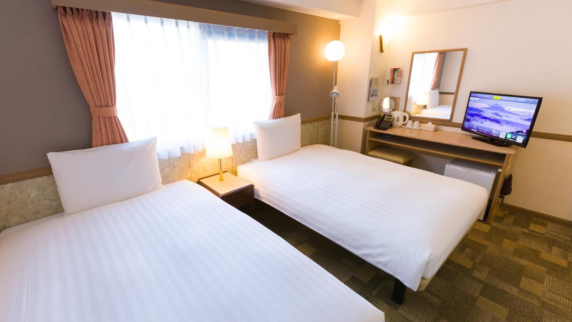 Deluxe Twin Room - Non-Smoking photo 3
