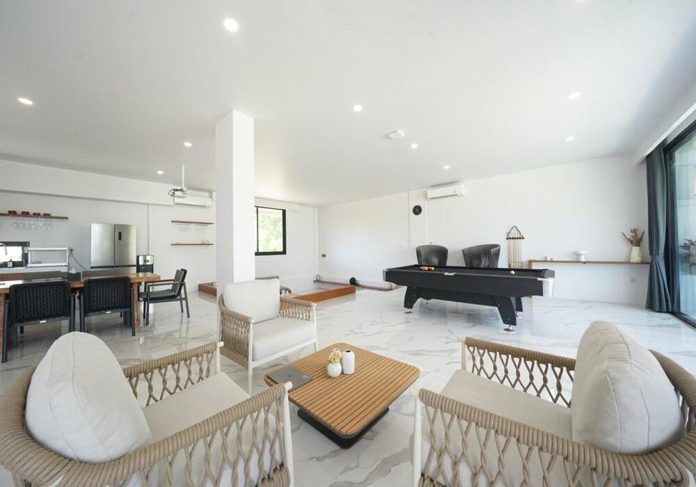 Villa photo 3