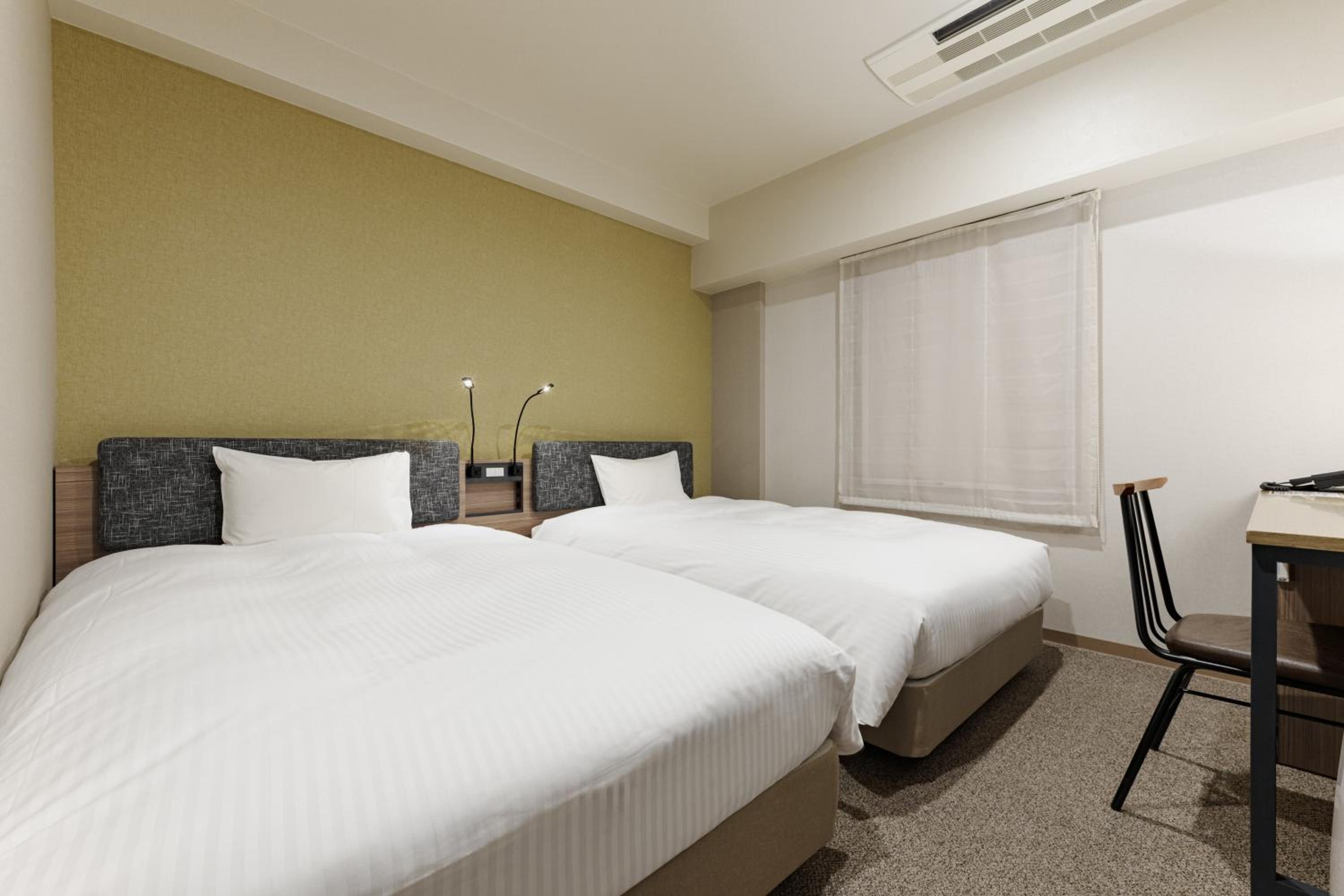 Standard Twin Room - Non-Smoking photo 2