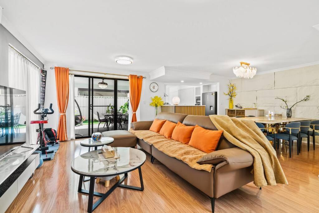 Three-Bedroom Villa photo 1