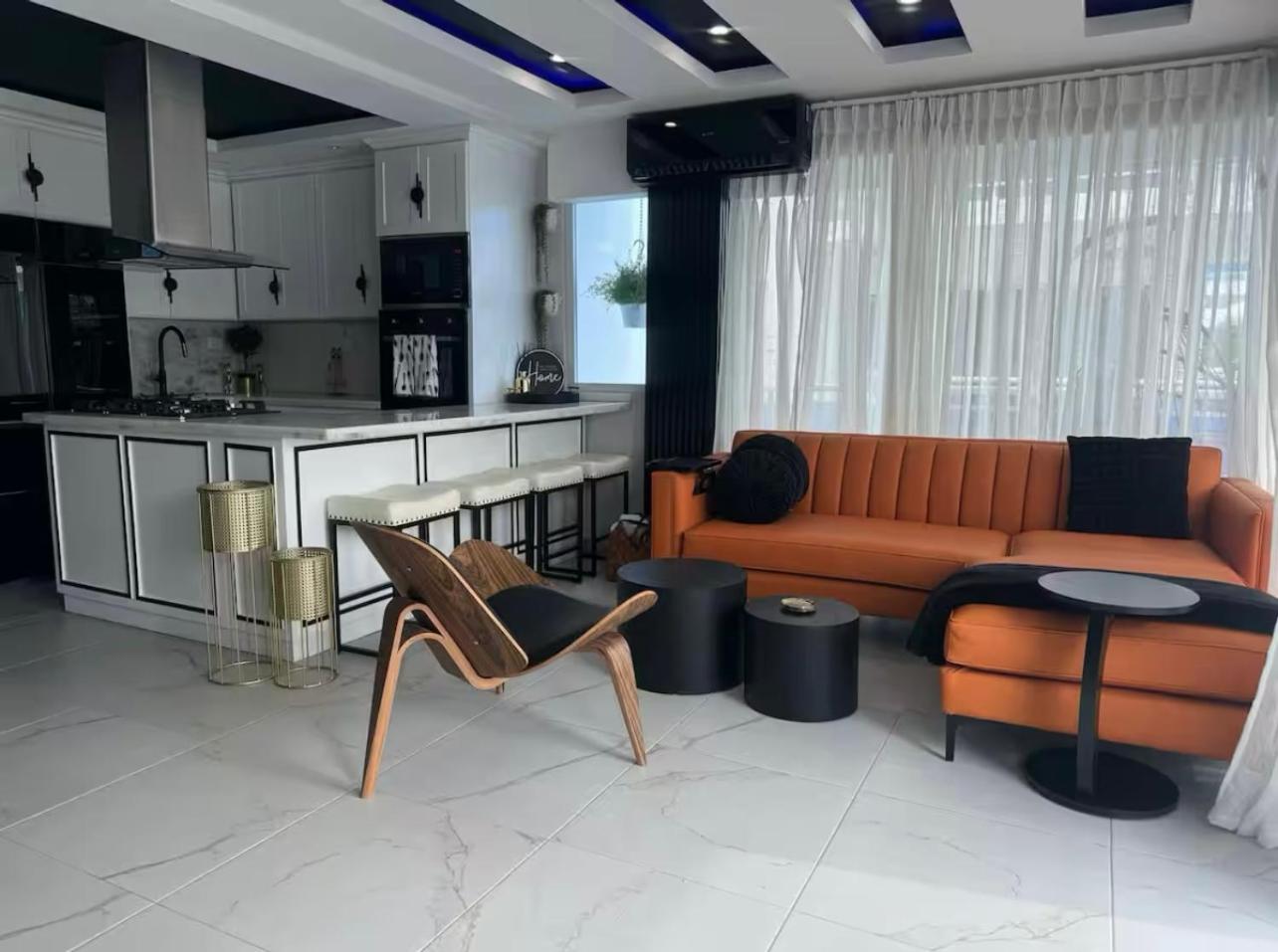 Two-Bedroom Apartment With Balcony And Terrace photo 1