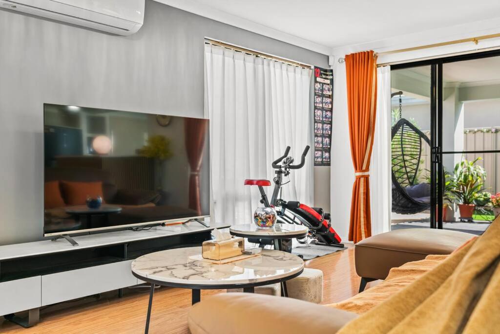 Three-Bedroom Villa photo 2