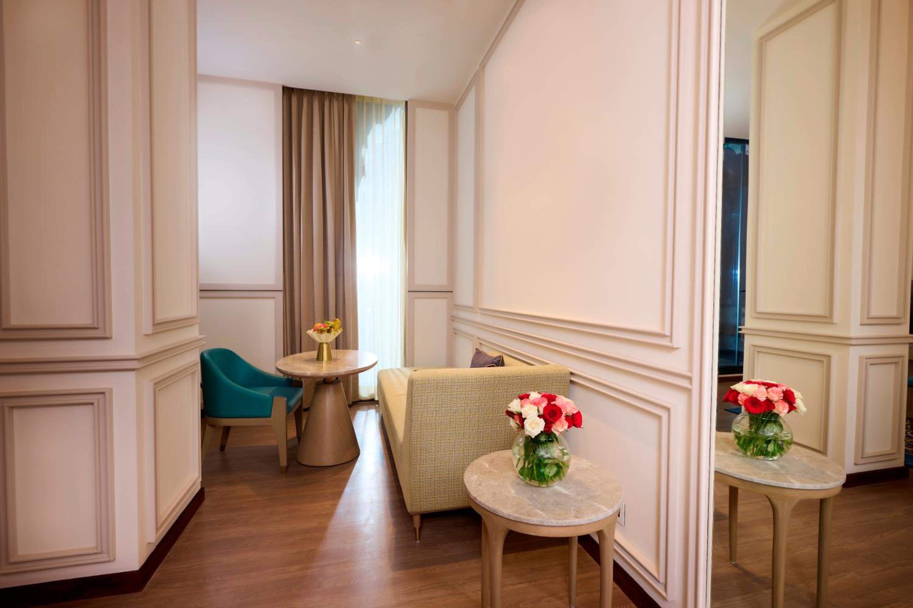 Junior Suite – 10% Off On Laundry Service Per Night Per Room