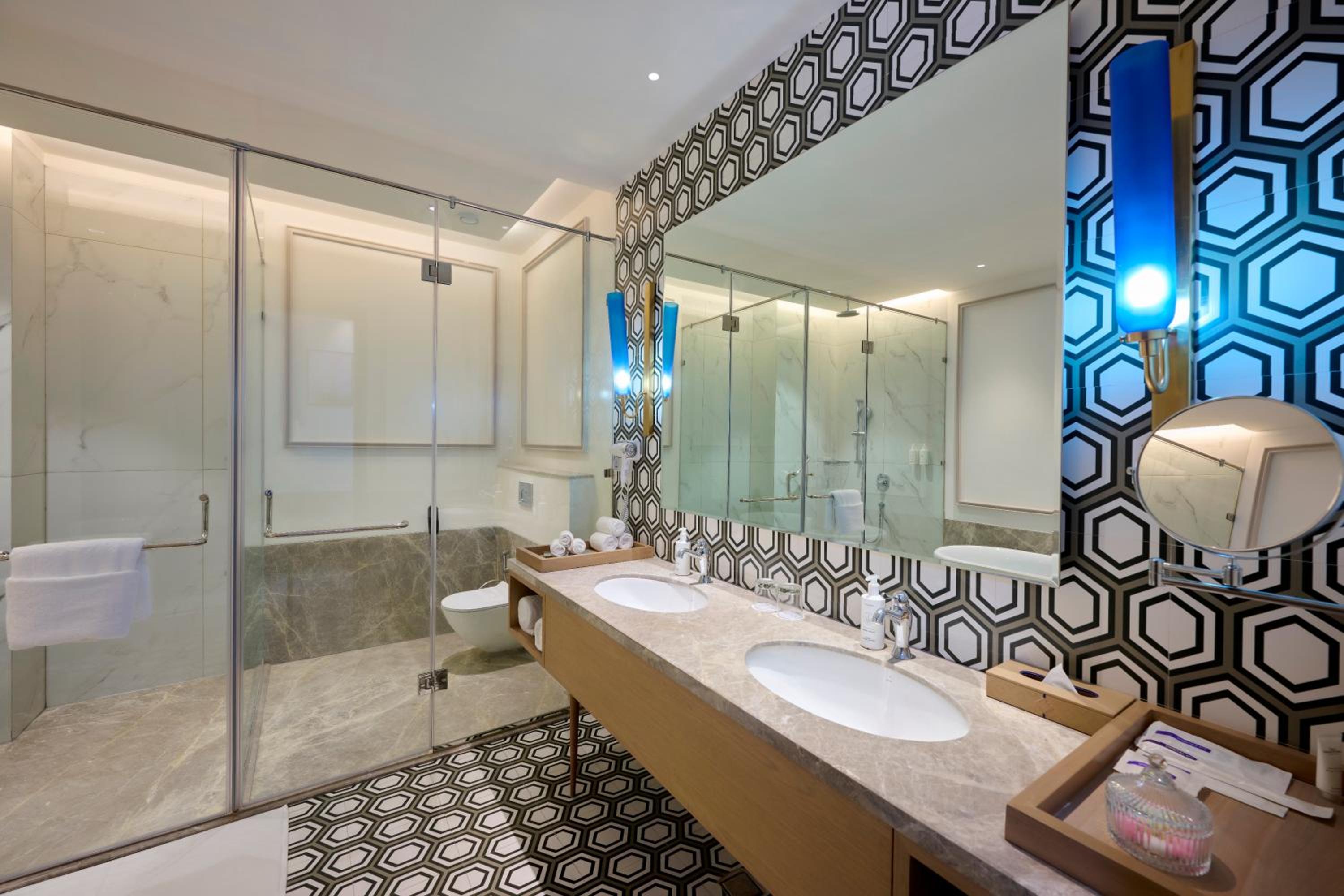Junior Suite – 10% Off On Laundry Service Per Night Per Room photo