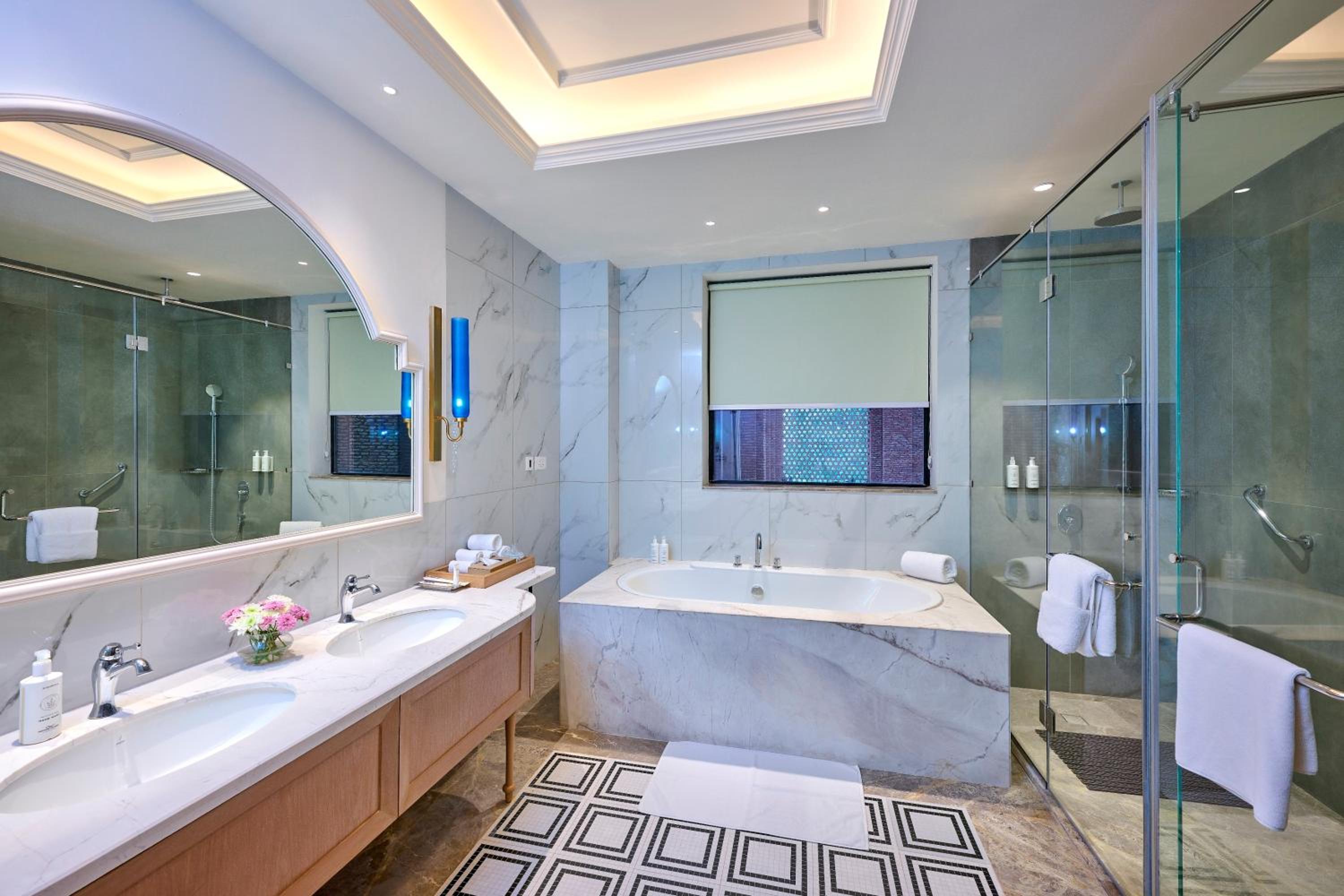 Royal Suite – 10% Off On Laundry Service Per Night Per Room