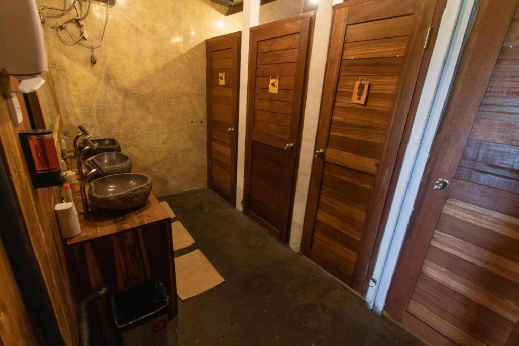 4-Bed Mixed Dormitory Room photo 3