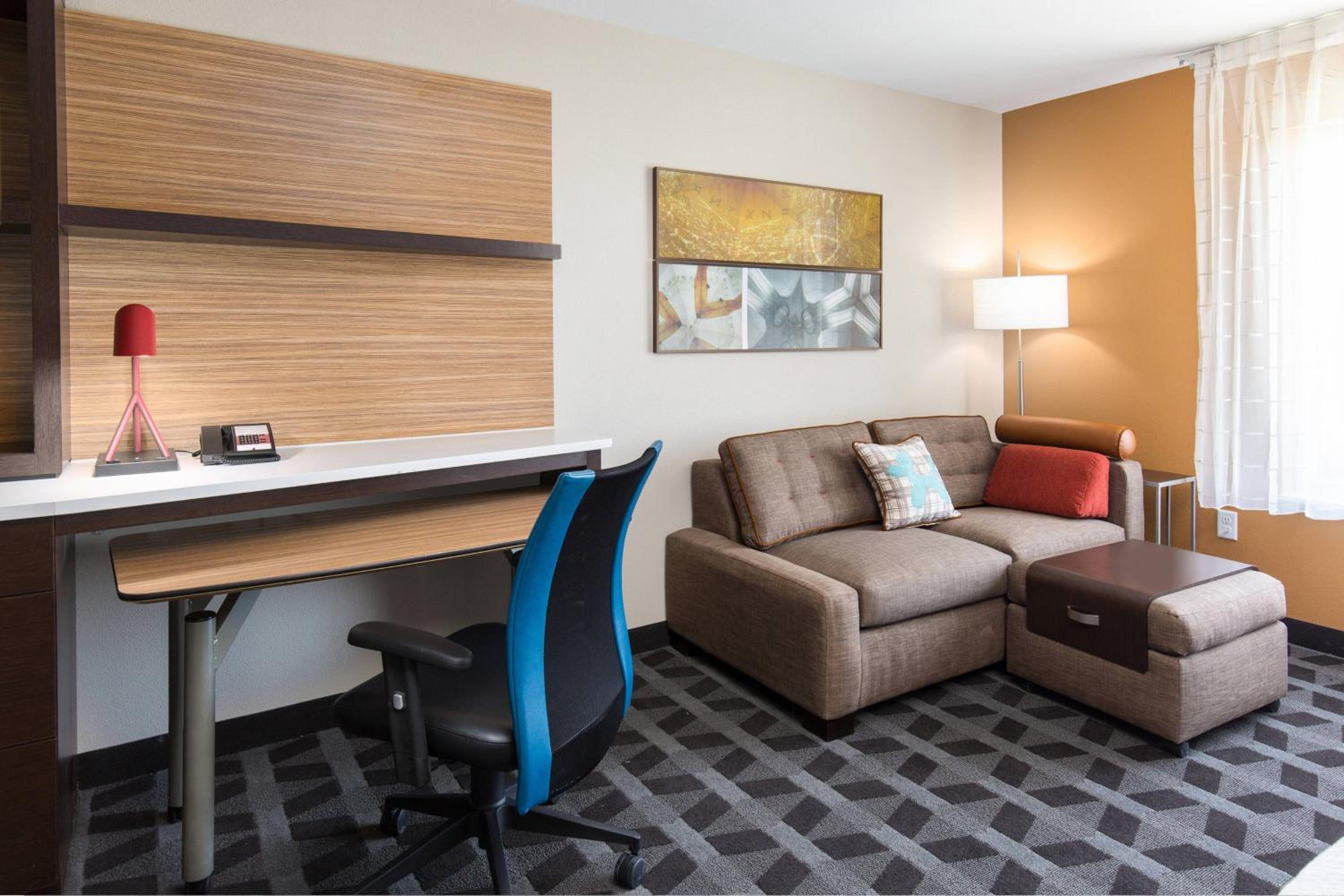 King Studio Suite with Sofa Bed - Hearing Accessible photo 2