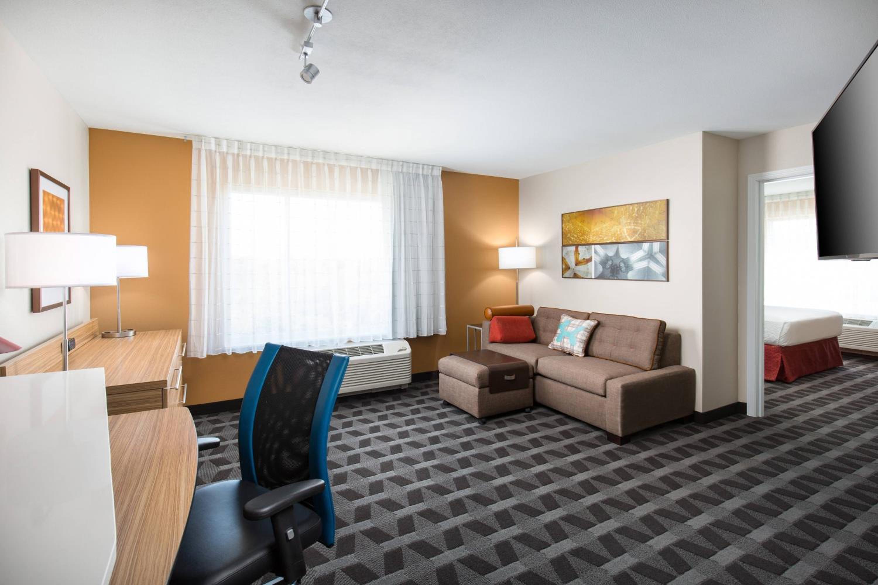 One-Bedroom Corner Large Queen Suite with Sofa Bed - Hearing Accessible photo 1