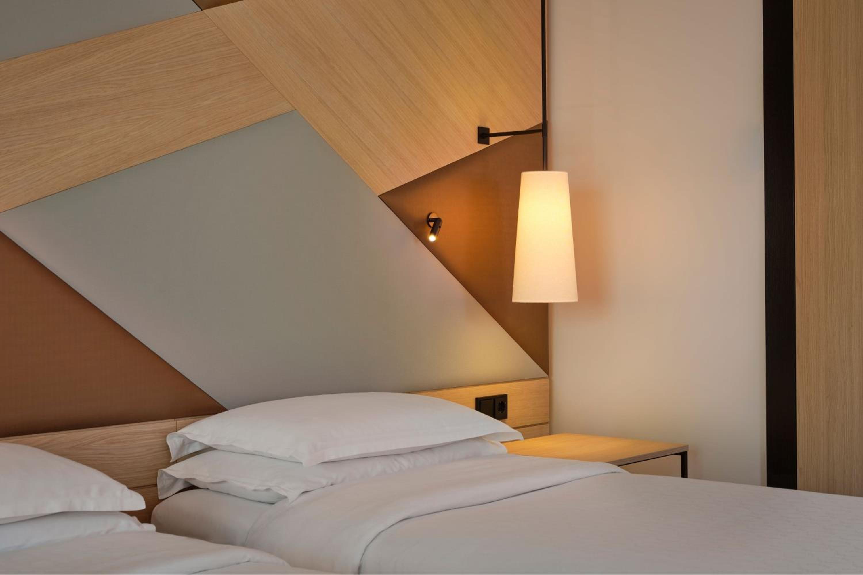 Deluxe, Guest room, 2 Twin/Single Bed(s) - Photo 6