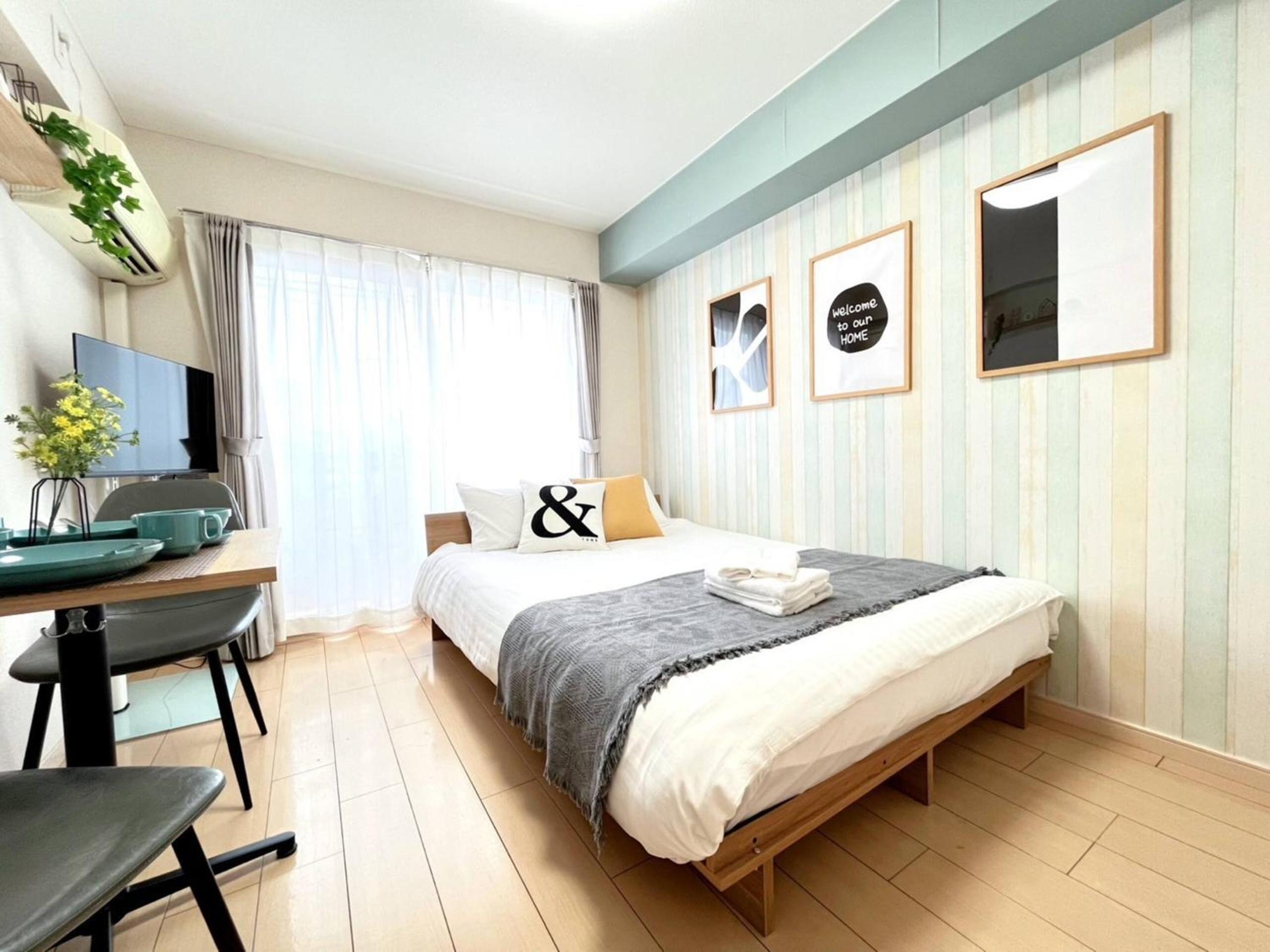 One-Bedroom Apartment photo 1