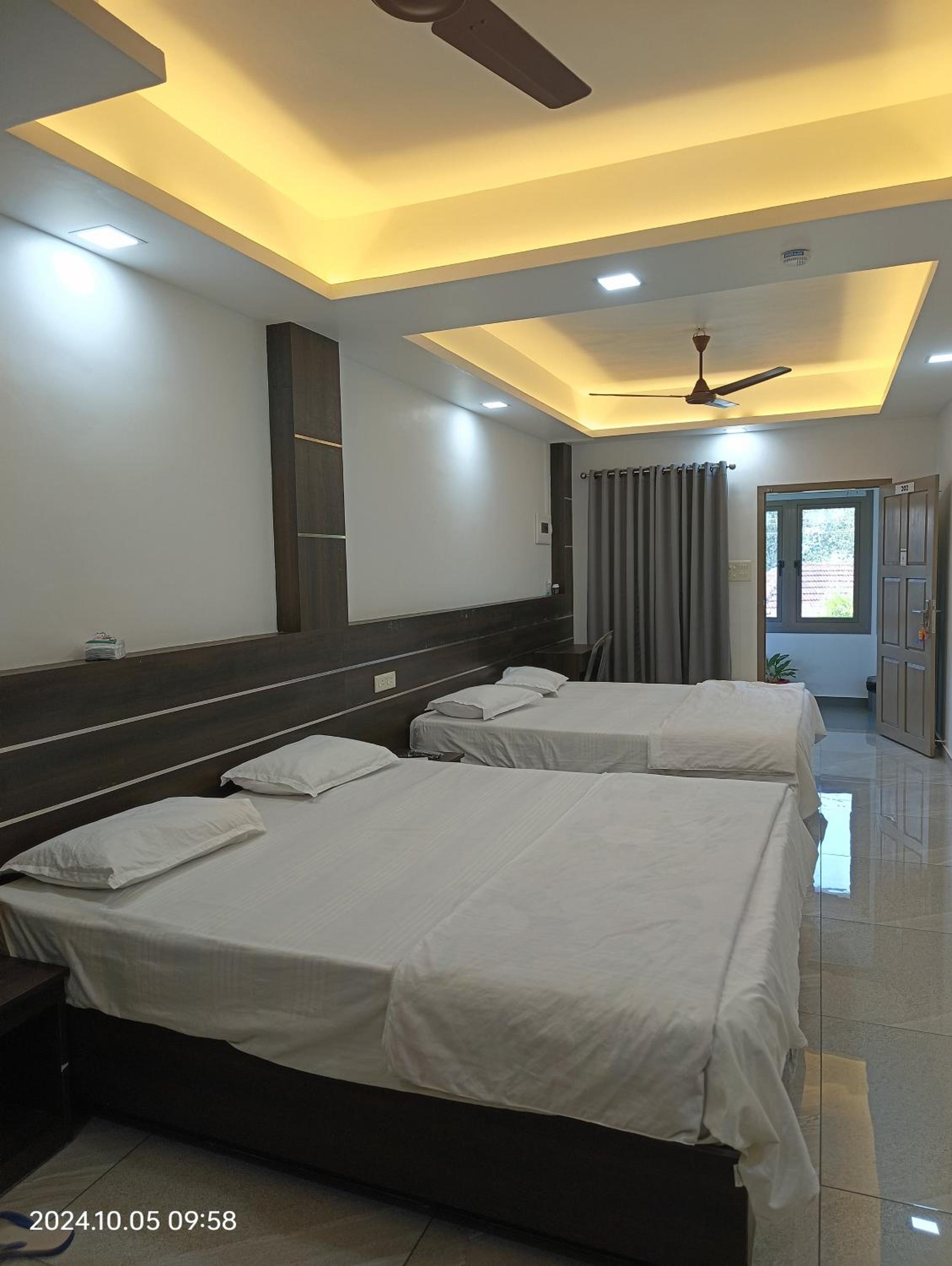 Deluxe Double Room - Photo 4