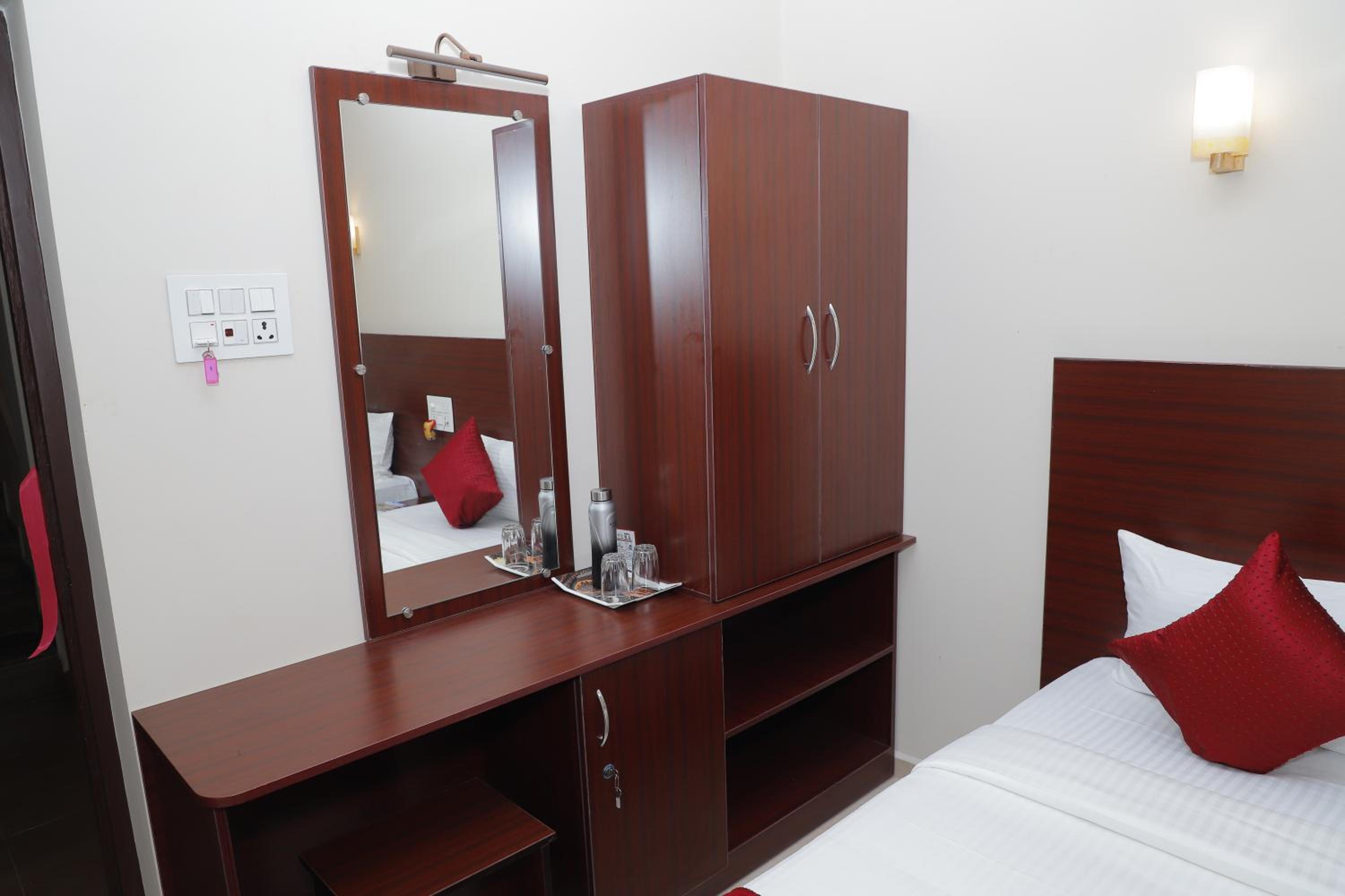 Standard Double Room photo 2