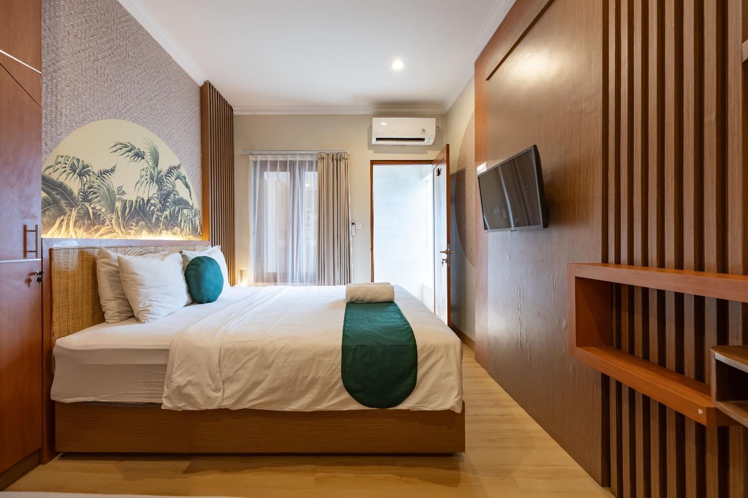Double Room With Pool View photo 2
