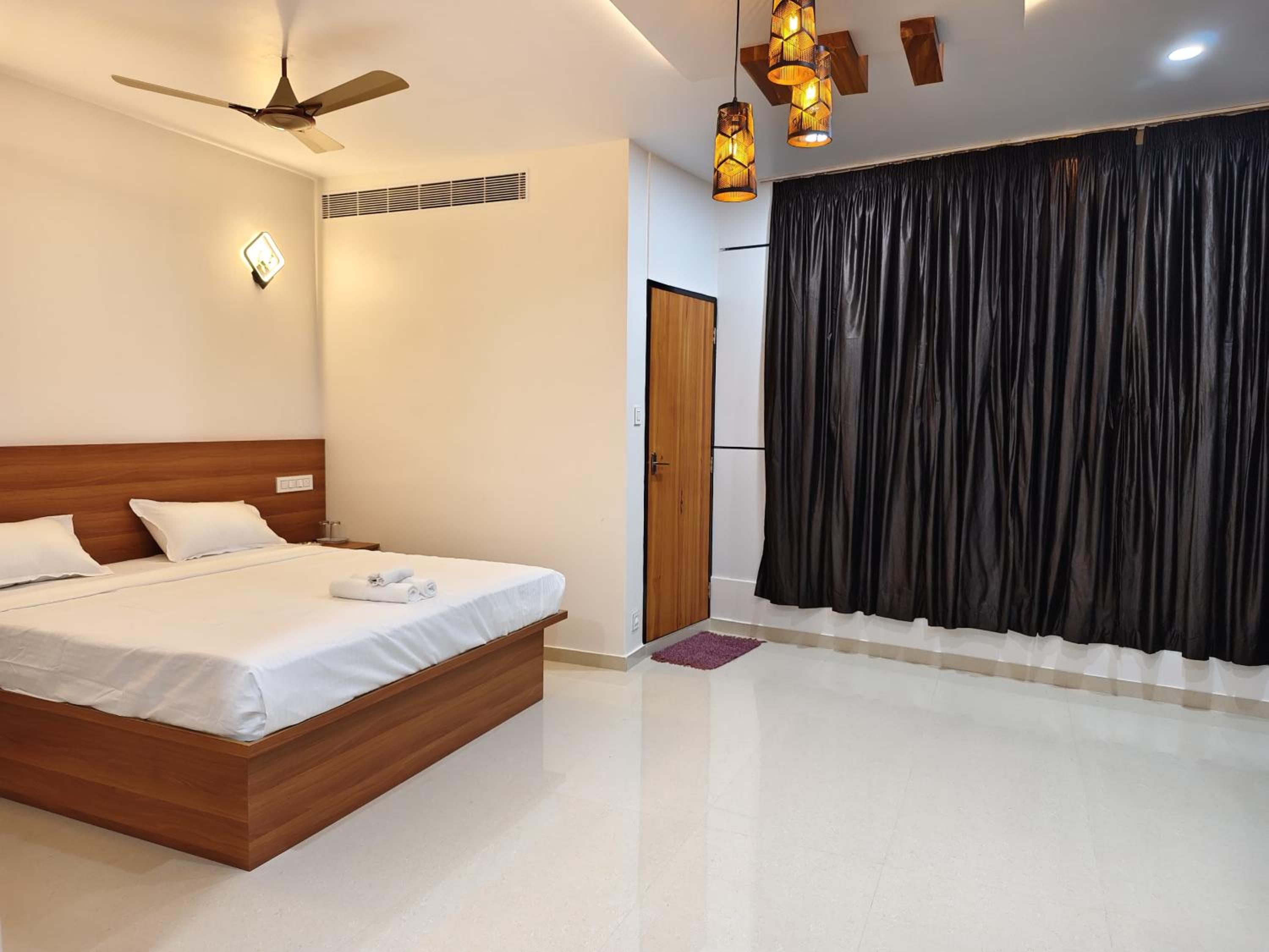 Deluxe Queen Room photo 2