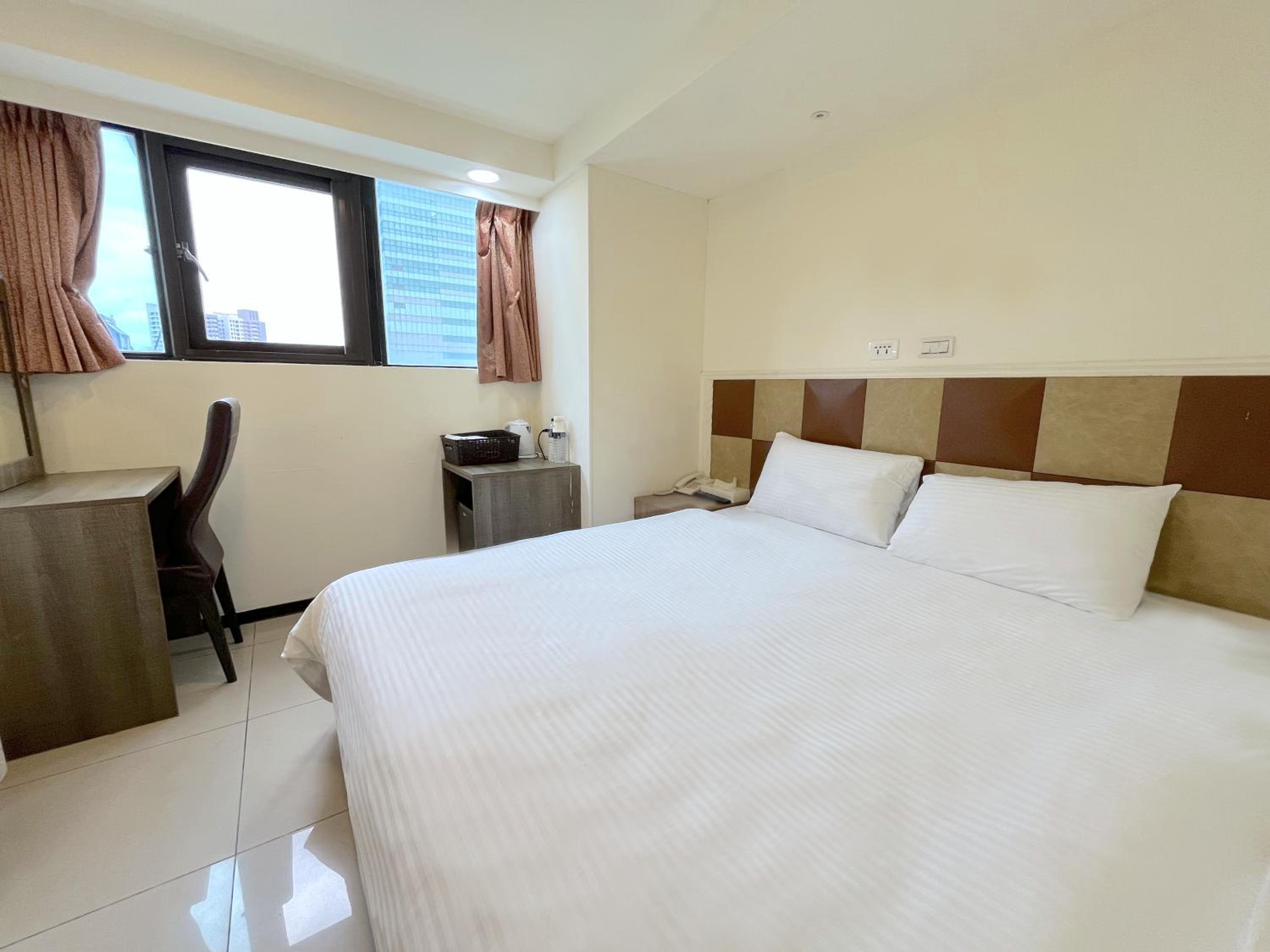 Standard Double Room - Photo 4