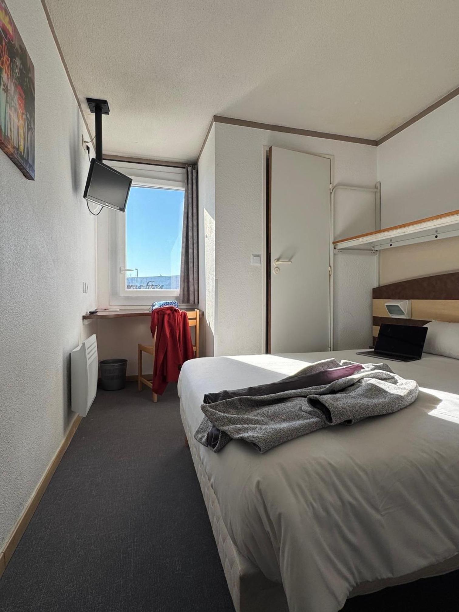 Triple Room with Bathroom - Photo 1