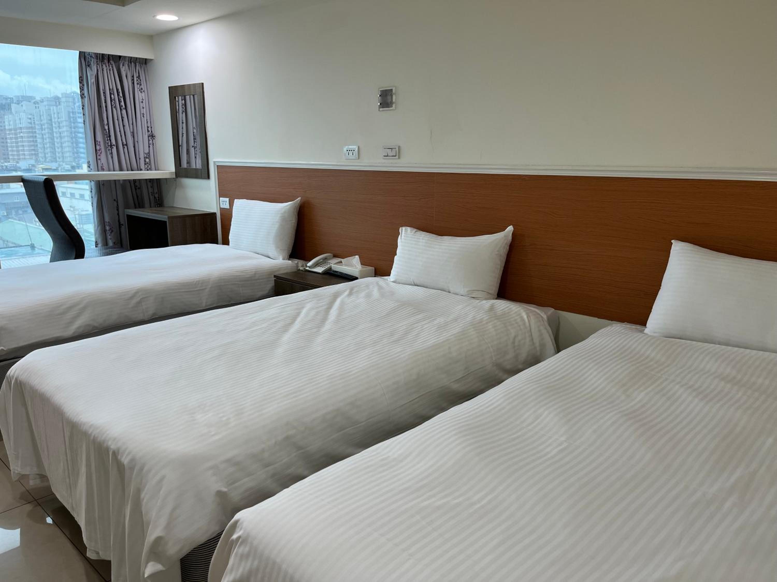 Deluxe Triple Room - Photo 4