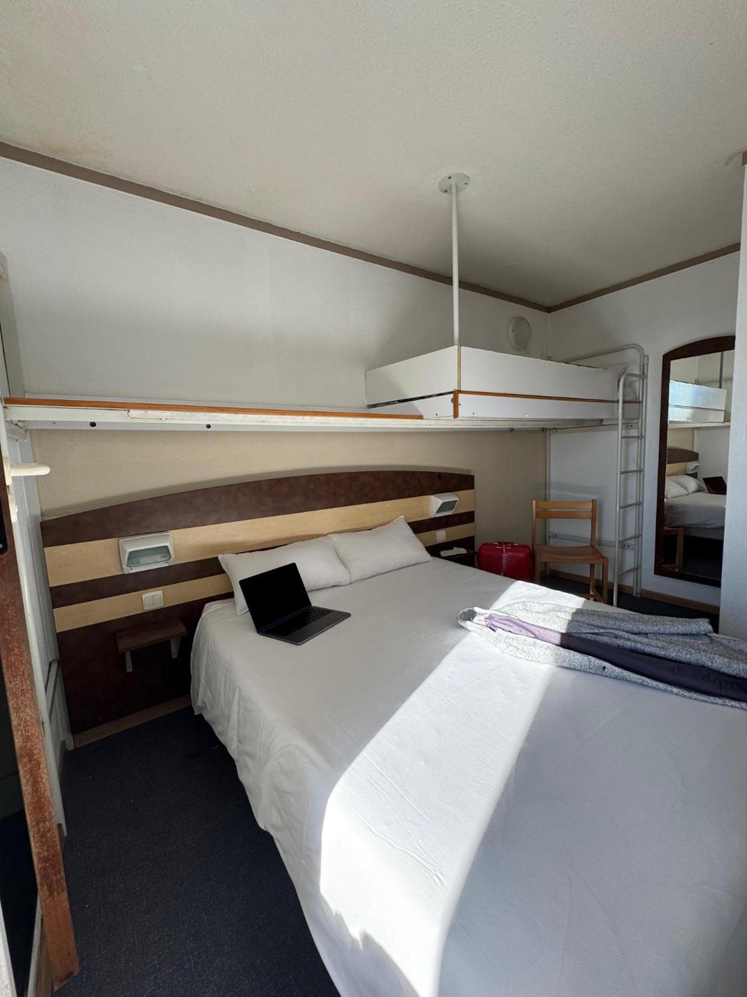 Triple Room with Bathroom - Photo 4
