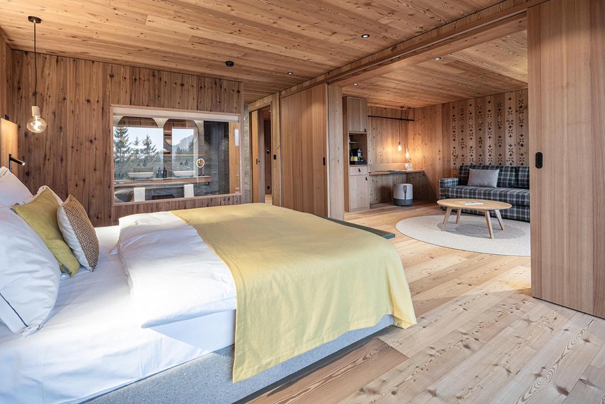 Junior Suite with Balcony photo 2