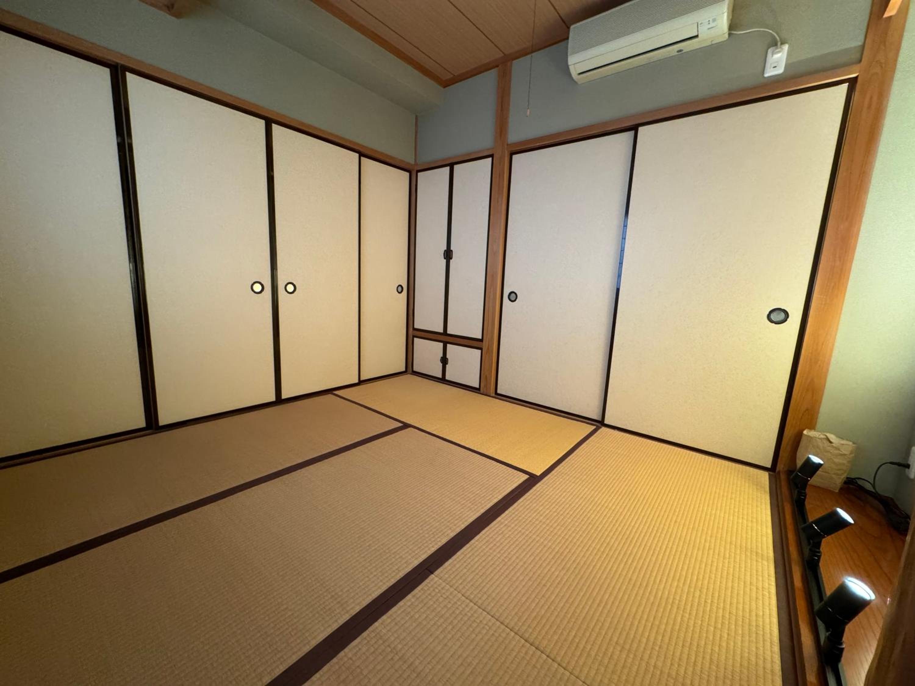 Economy Double Room photo 2