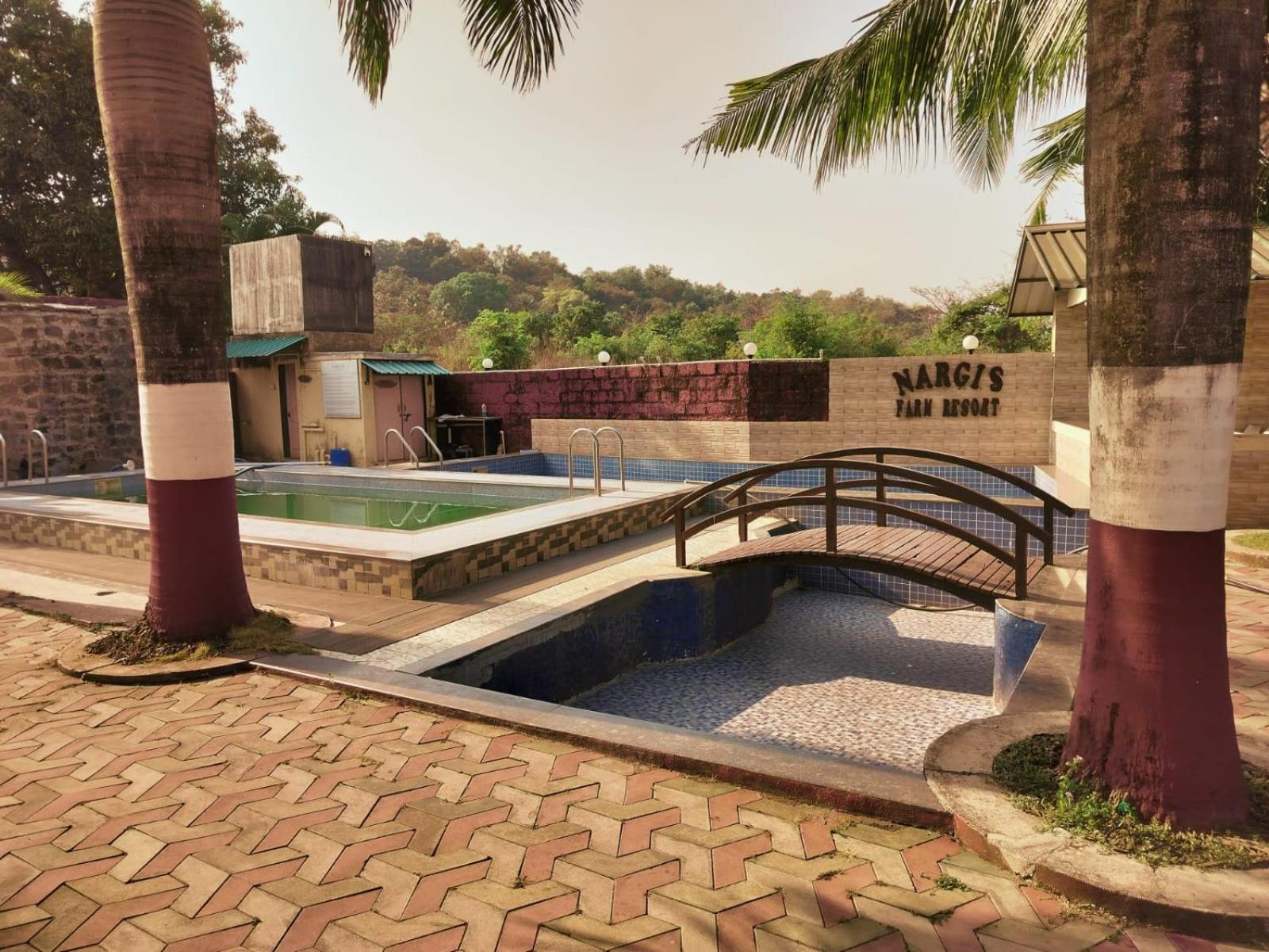 Double Room with Balcony (2 Adults + 1 Child) photo 3
