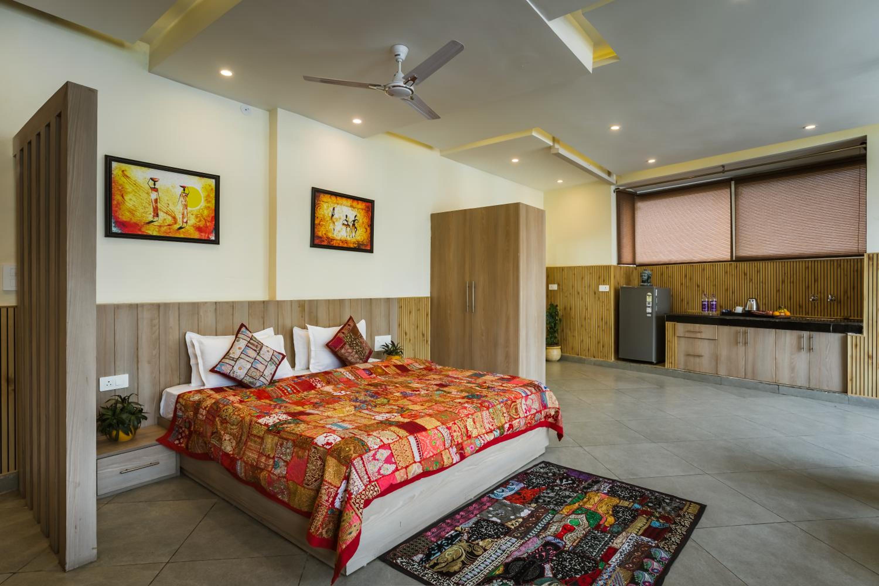 King Suite with Balcony photo 1