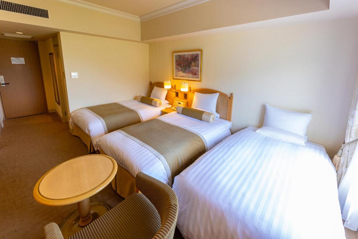 Superior Triple Room with Staion View photo 2