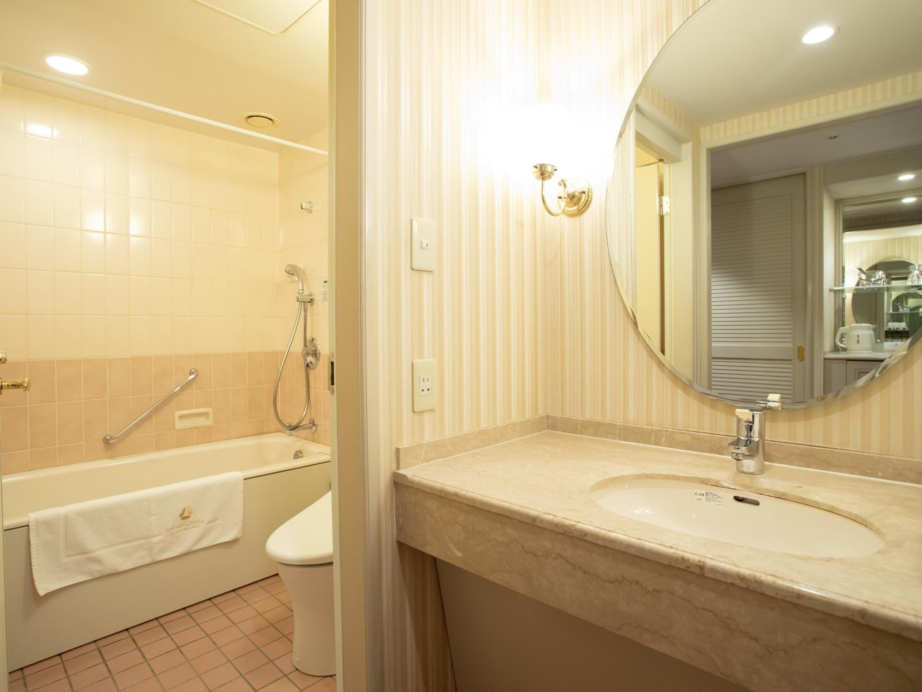 Superior Triple Room with Park View photo 2