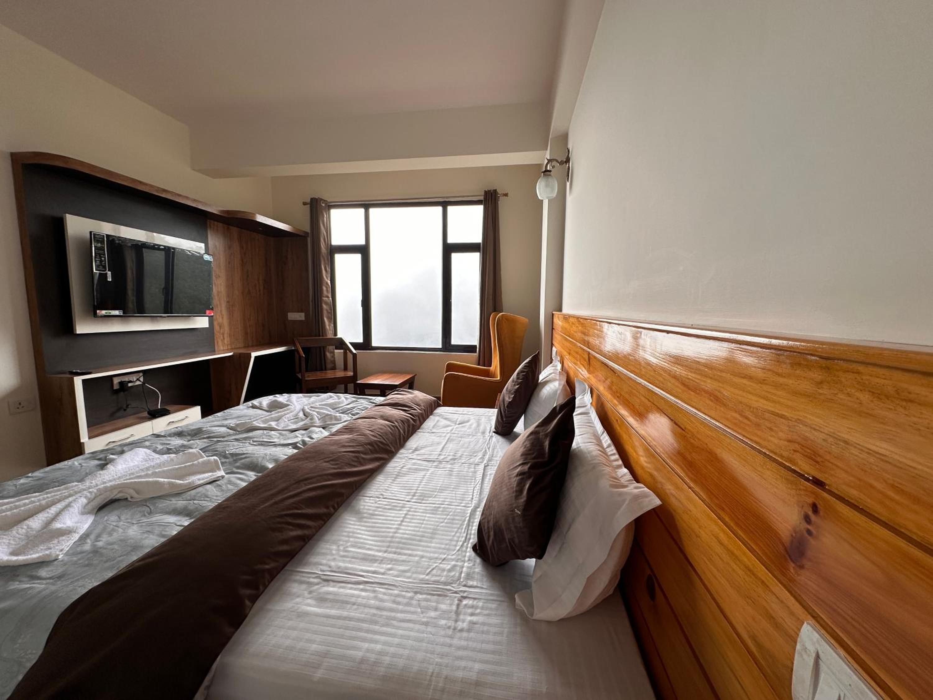 King Room with Mountain View photo 3