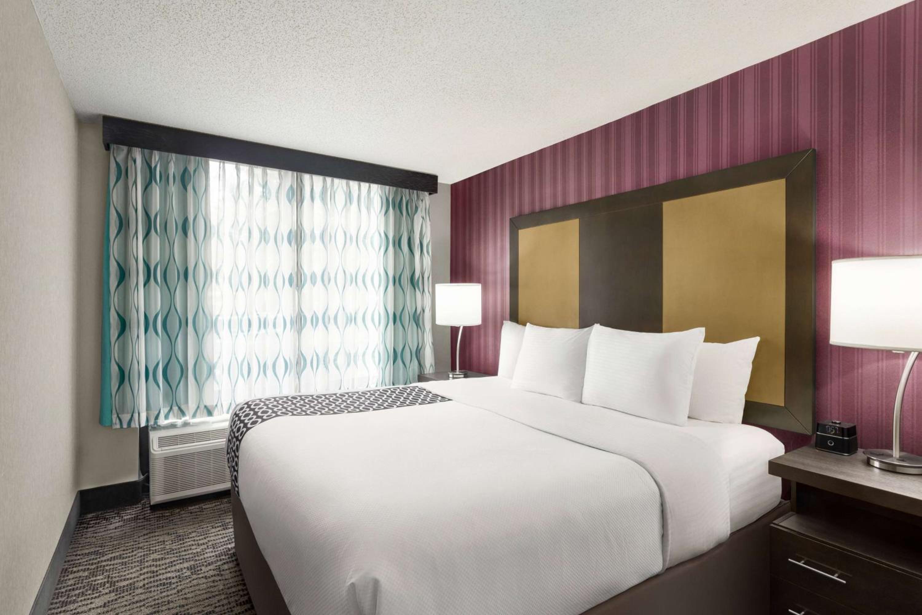 Executive King Room - Non-Smoking - Photo 1