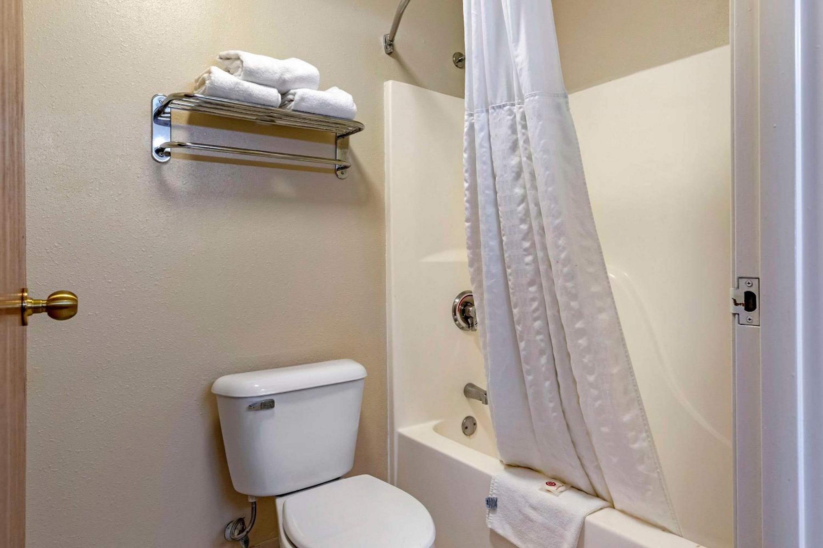King Suite - Photo 3