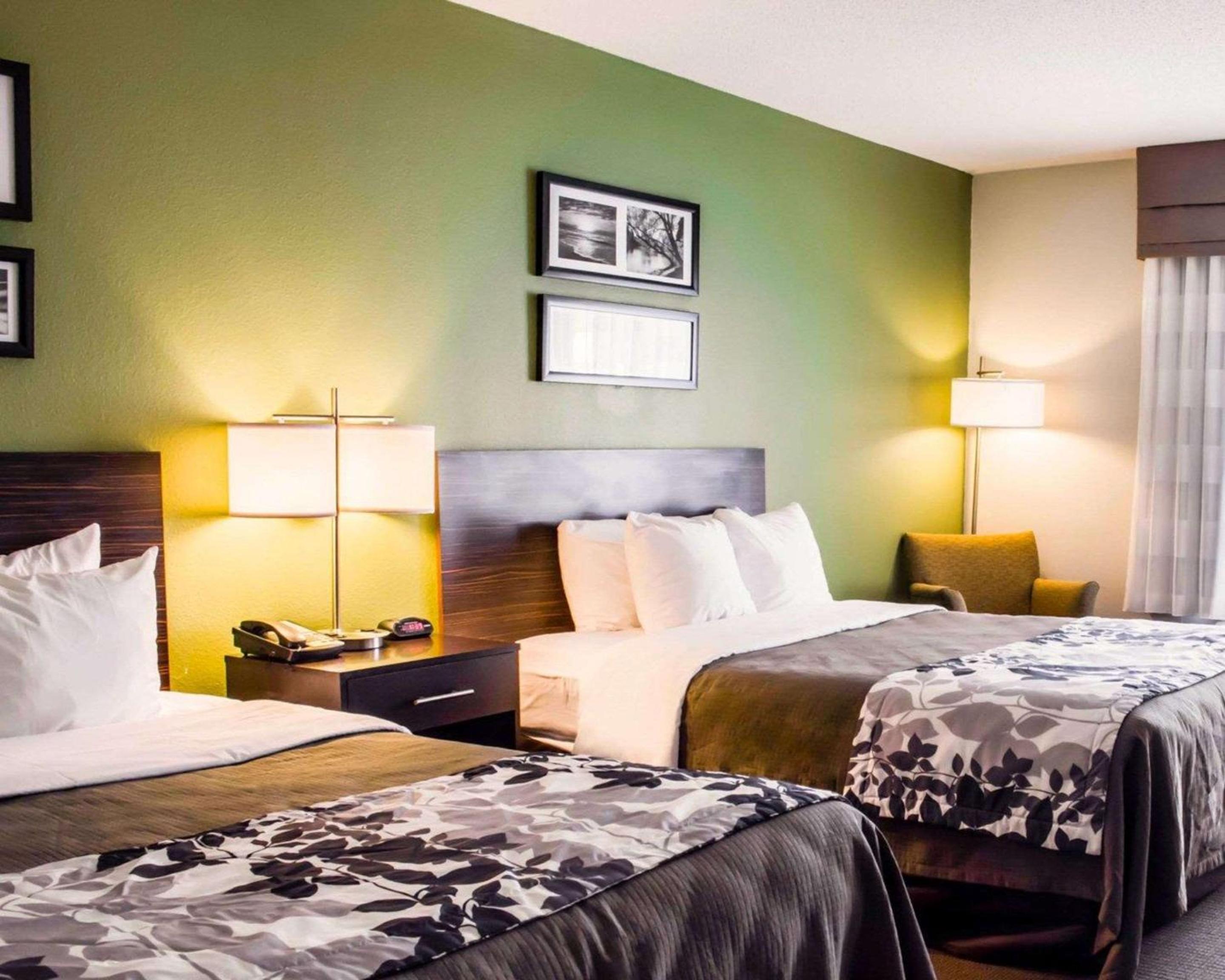 Queen Room with Two Queen Beds - Photo 1