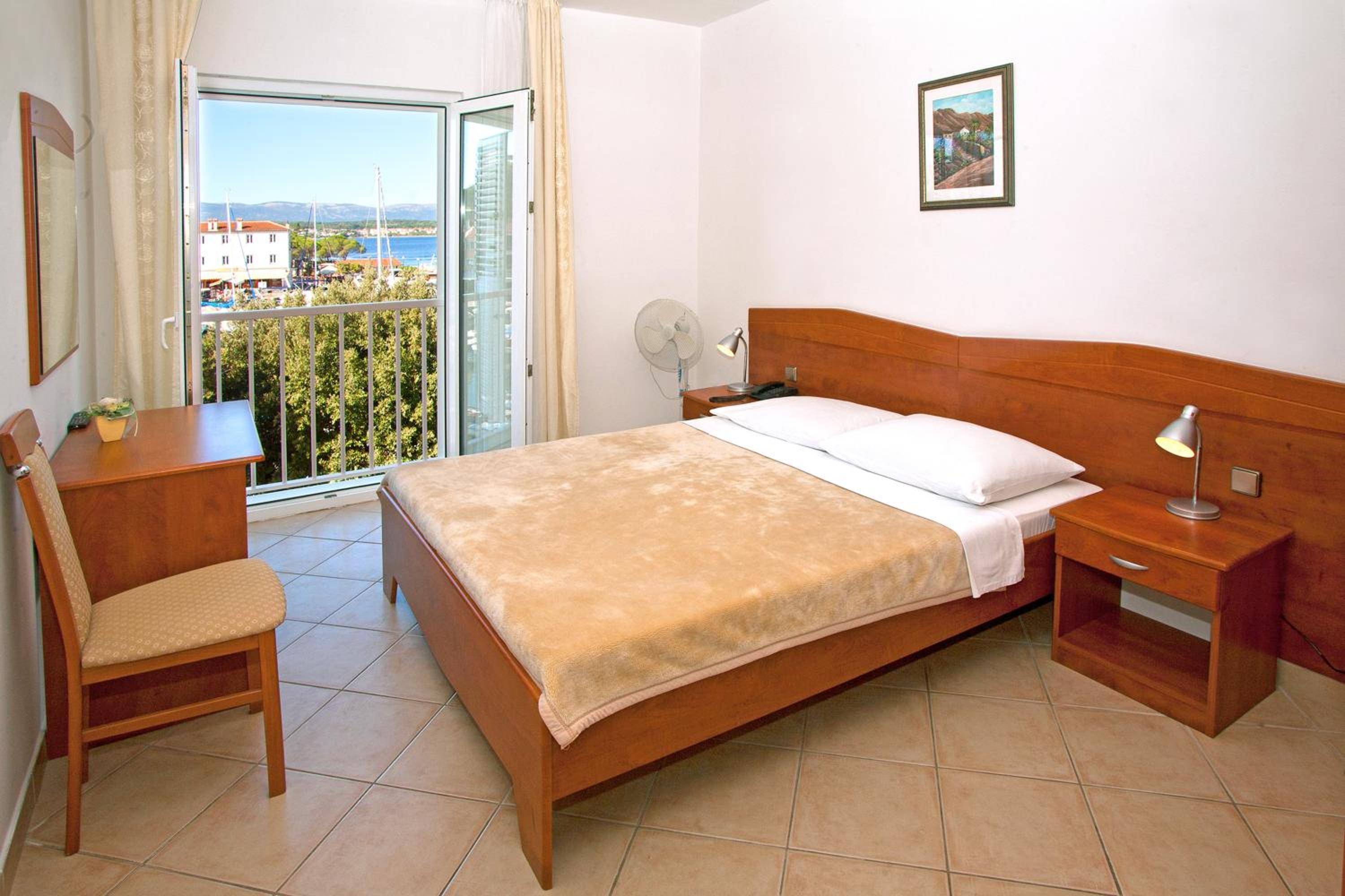 Double or Twin Room with Sea View