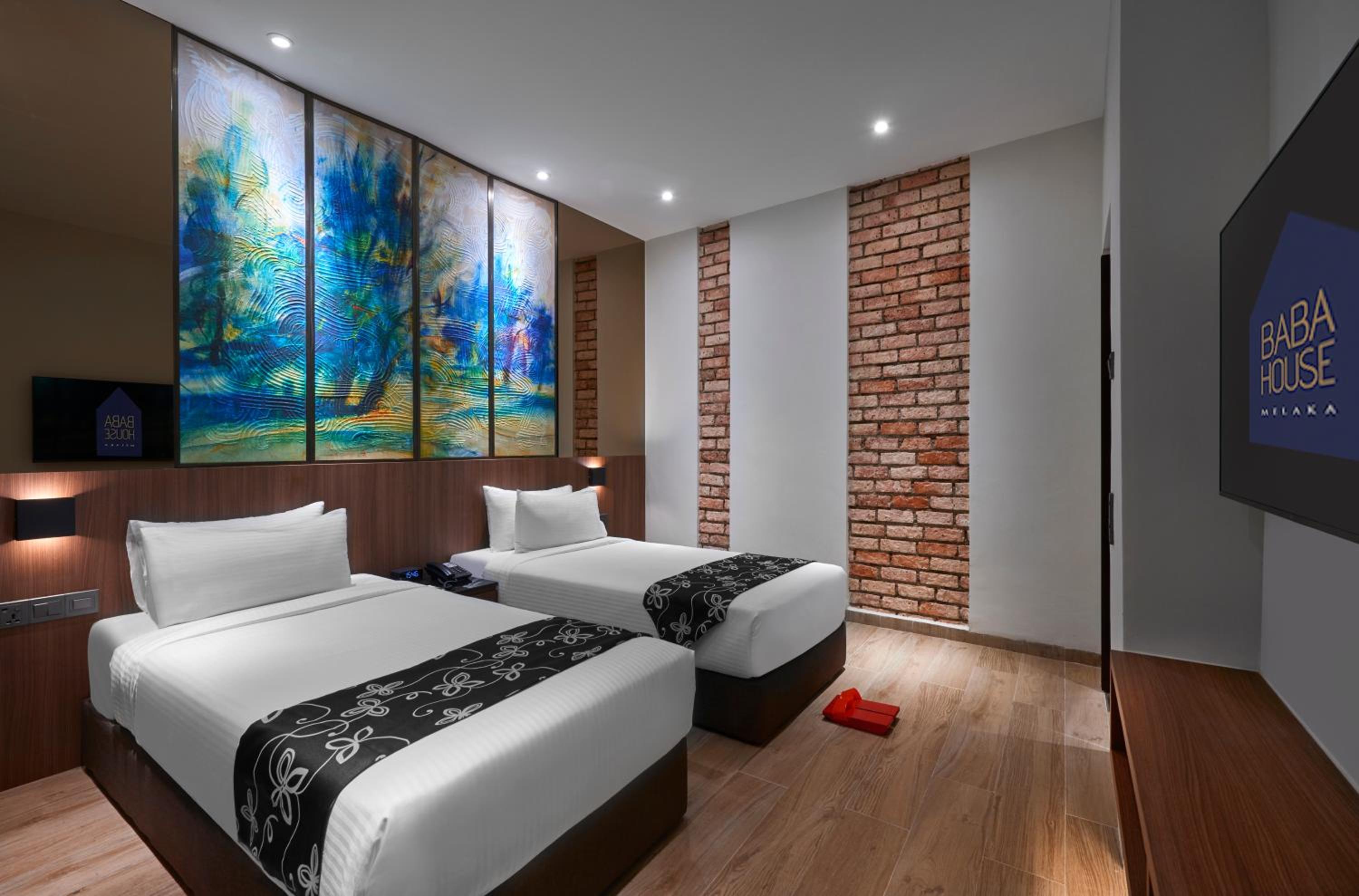 Yuletide Heritage Room Package - Deluxe Plus Twin (Bilek Ruellia Twin) (Breakfast and Dinner for 2 People)
