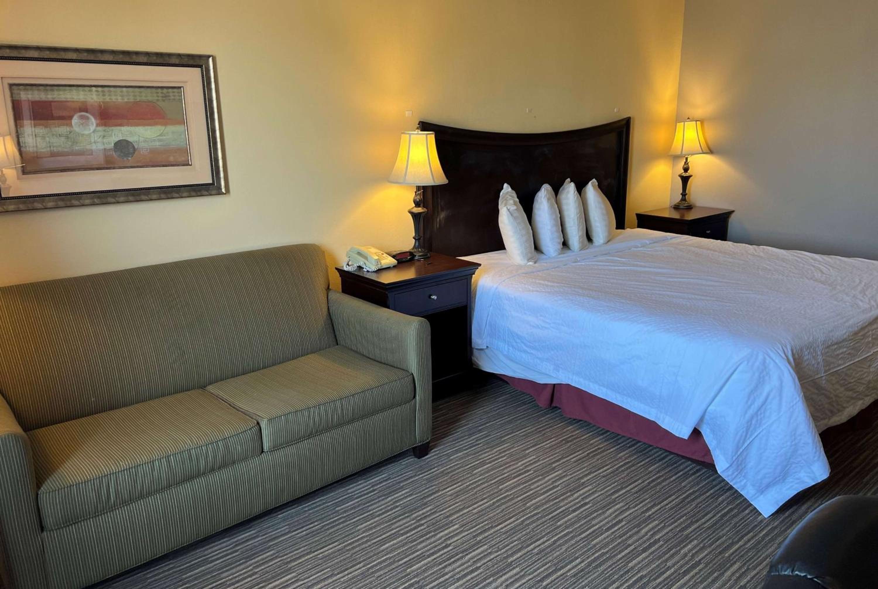Exterior King Room - Non-Smoking