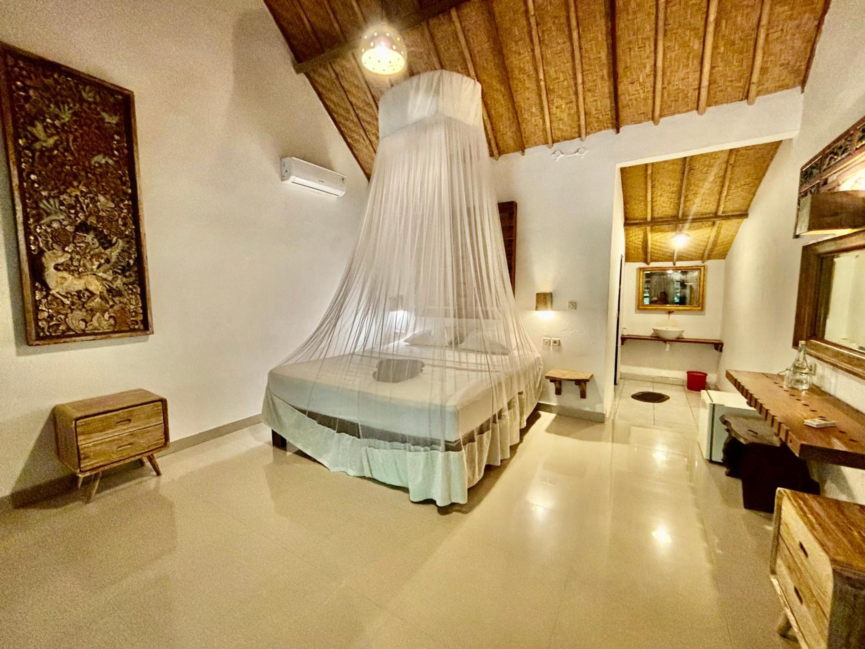 Deluxe Bungalow with Garden View
