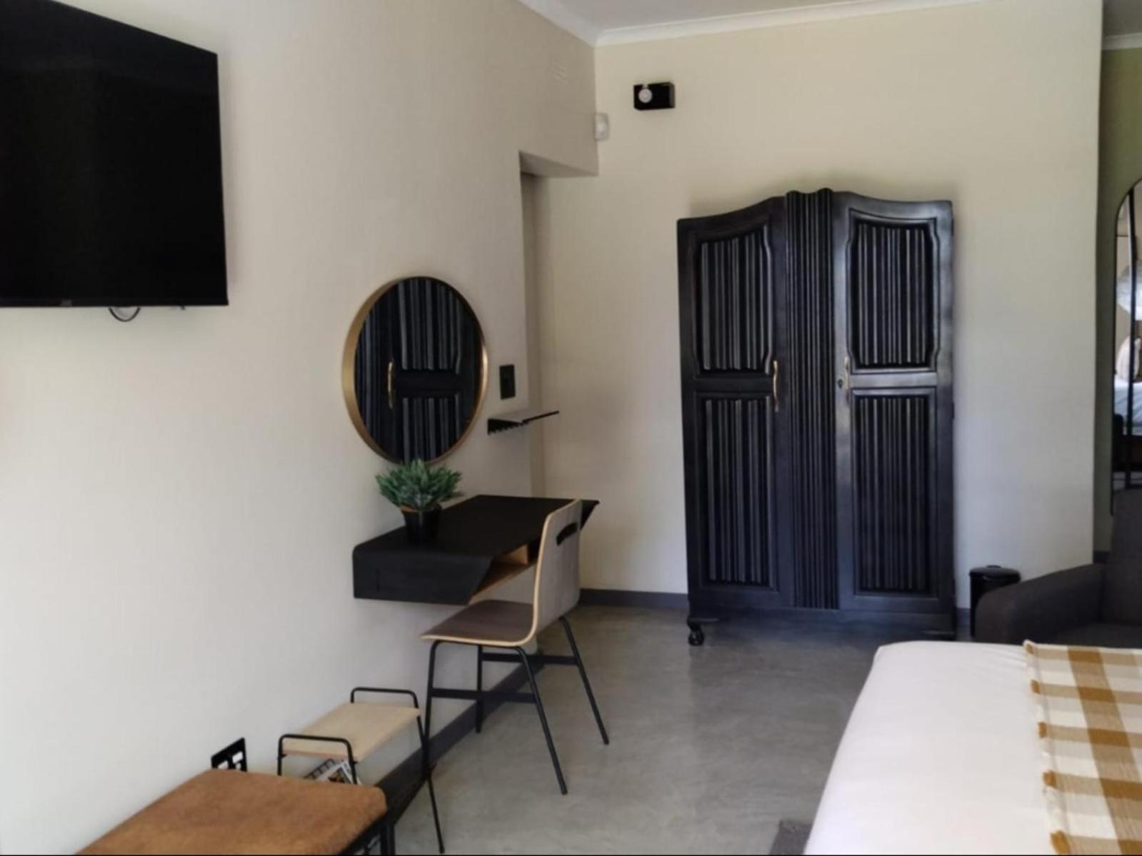 Luxury King Room