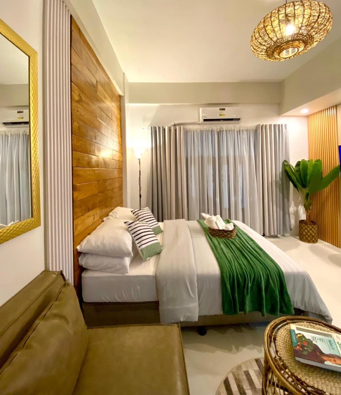 Deluxe Double or Twin Room with Balcony photo 3