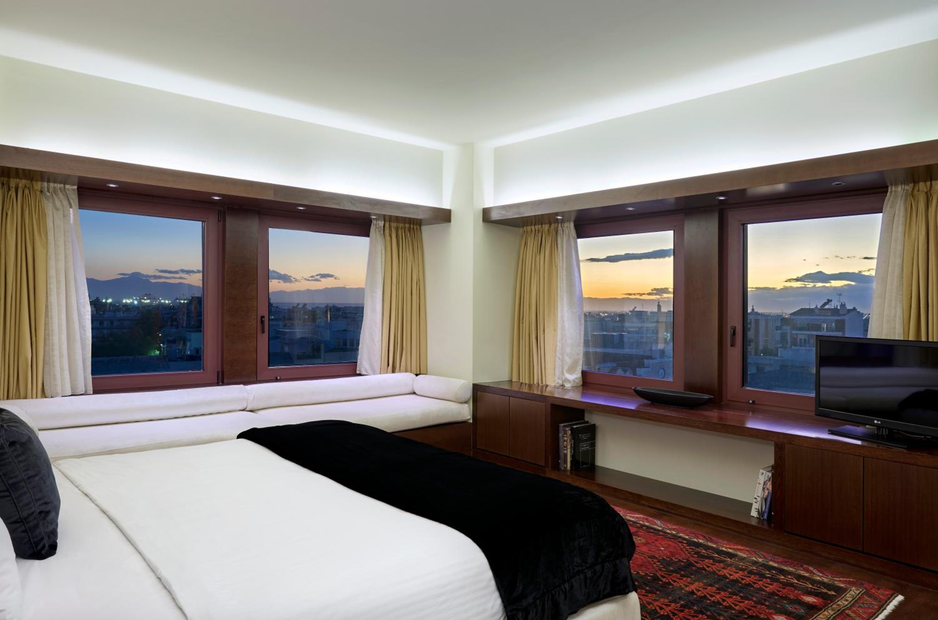 Penthouse Suite photo 1