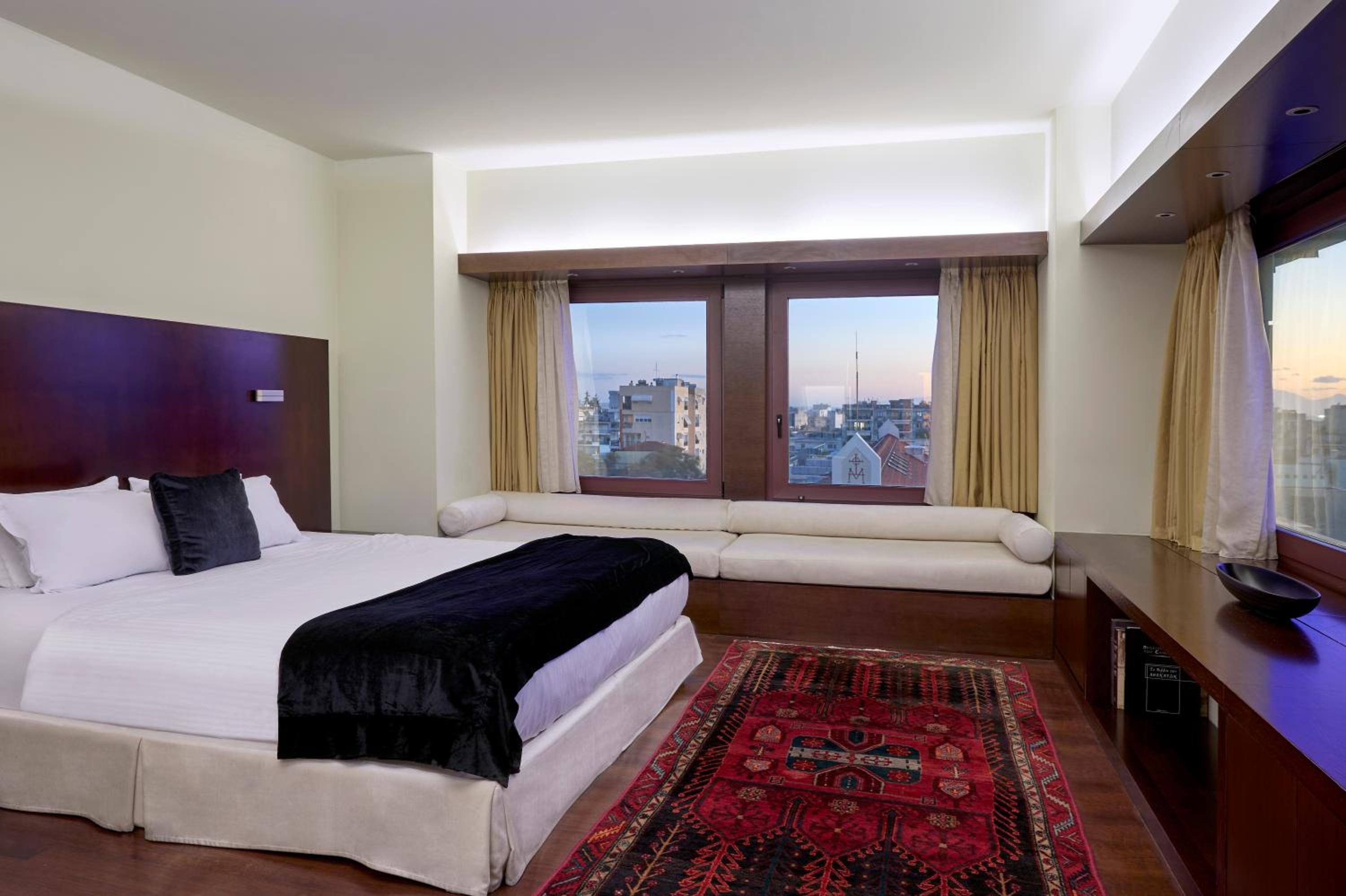 Penthouse Suite photo 2
