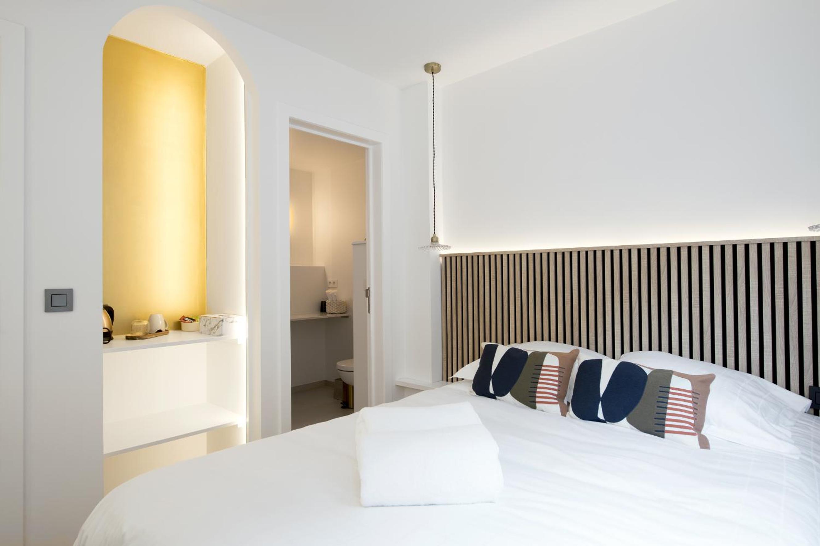 Double Room with Private Bathroom - Photo 2