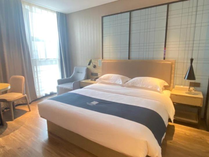 Deluxe Queen Room photo 1