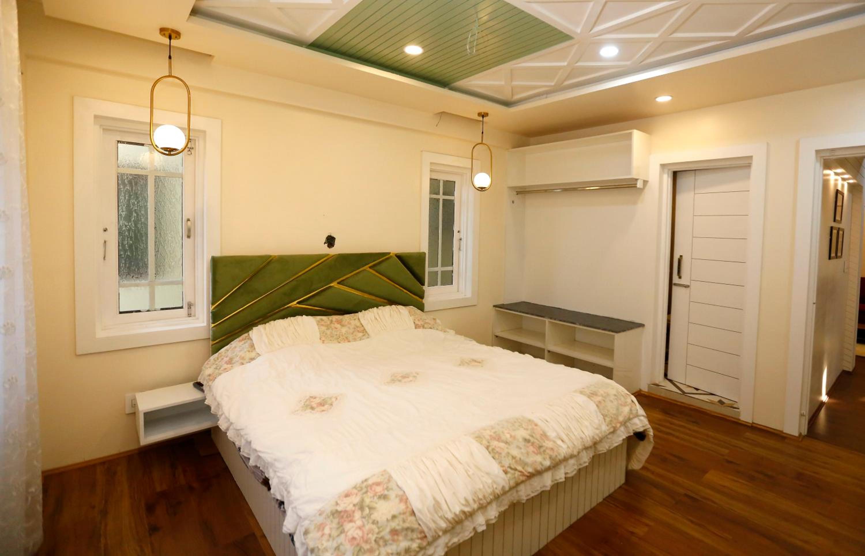 Two-Bedroom Apartment - Photo 2