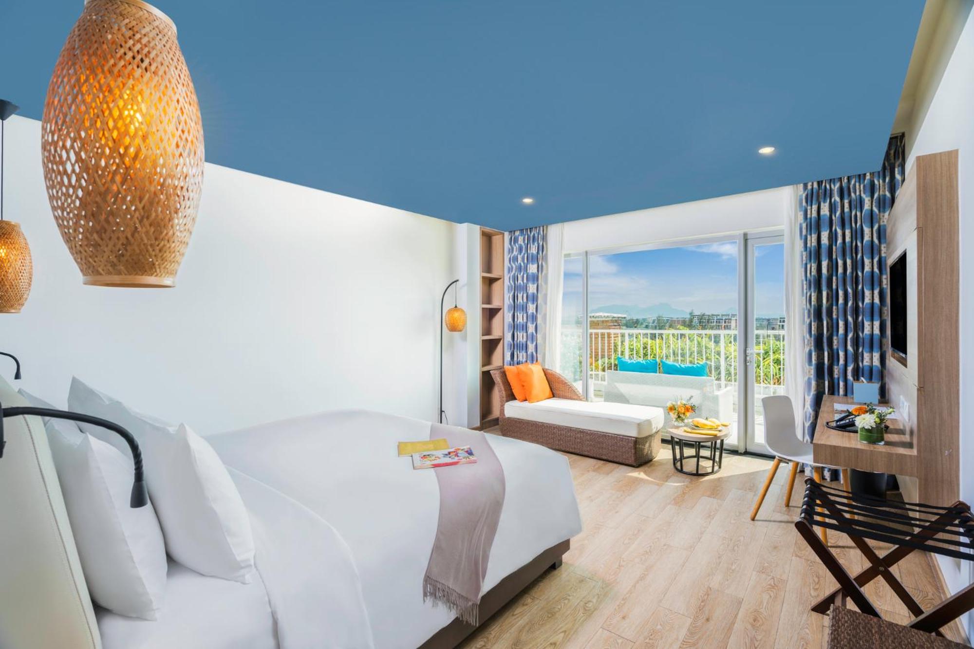 Deluxe King Garden View includes unlimited Jjimjilbang Spa photo 1