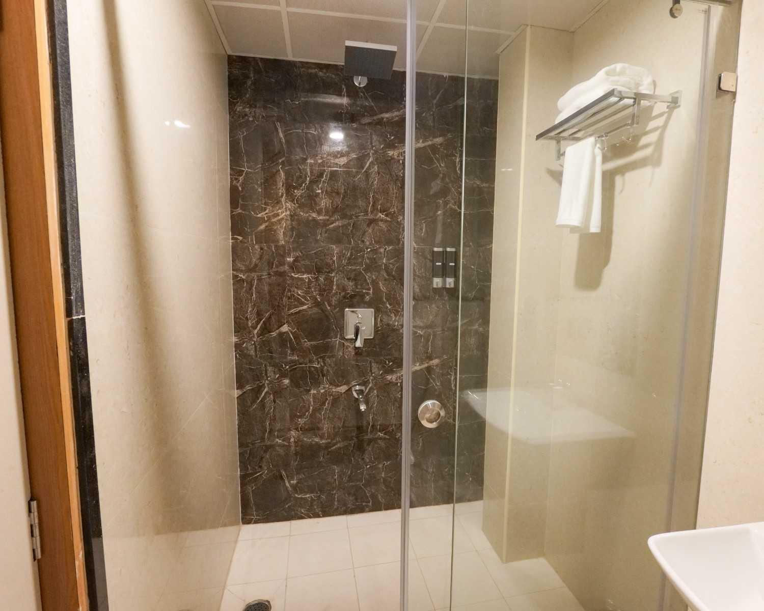 Premium Room - Photo 9