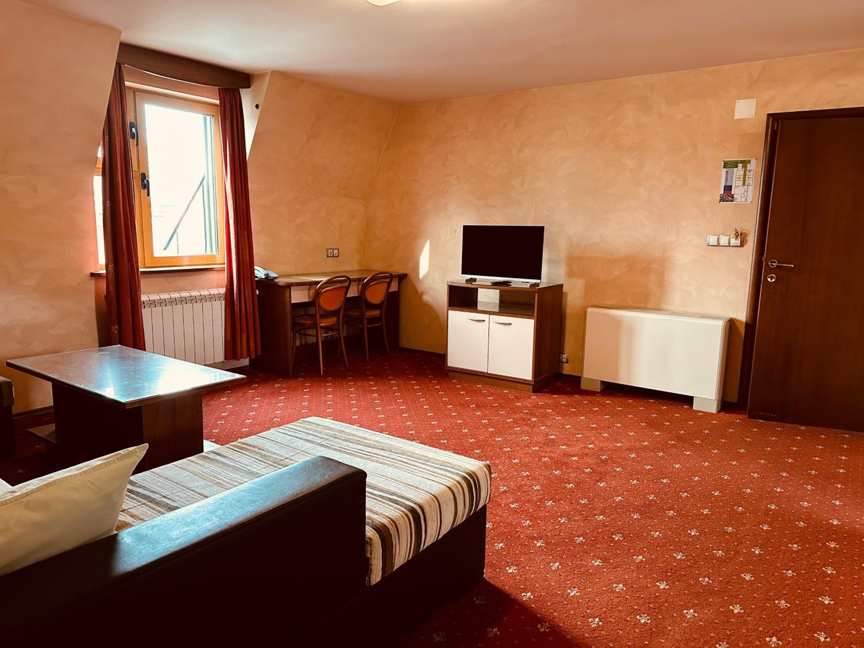 Standard Suite - Photo 5